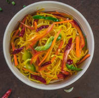 Singapore Noodles Veg [Serves 1- 2]