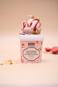 Strawberry Cheesecake Swirl Sundae [100 Ml]