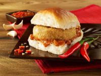 Schezwan Vadapav