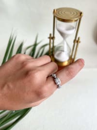 Noura sterling silver ring with zircons