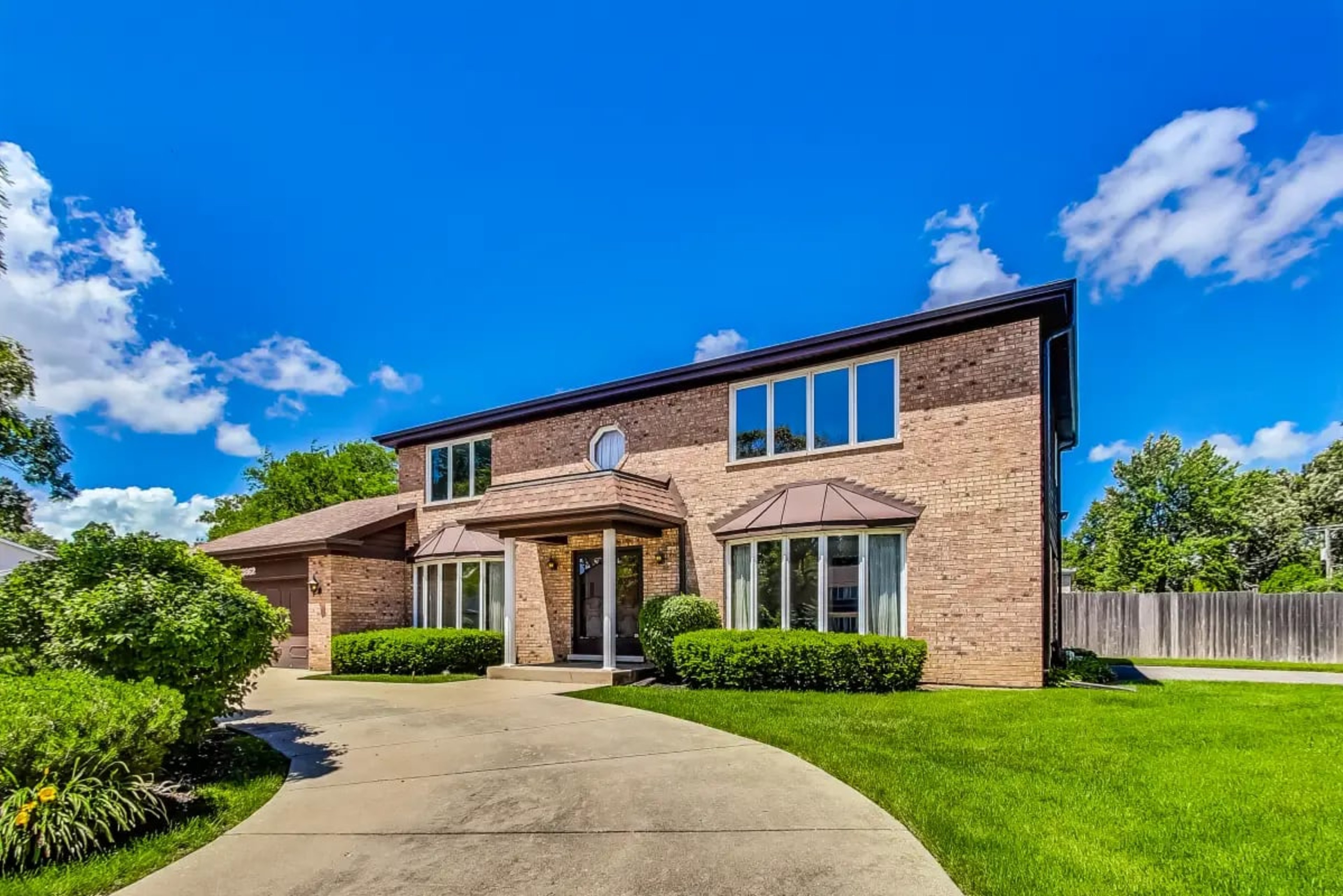 Front view 3862 Springdale Ave Glenview IL