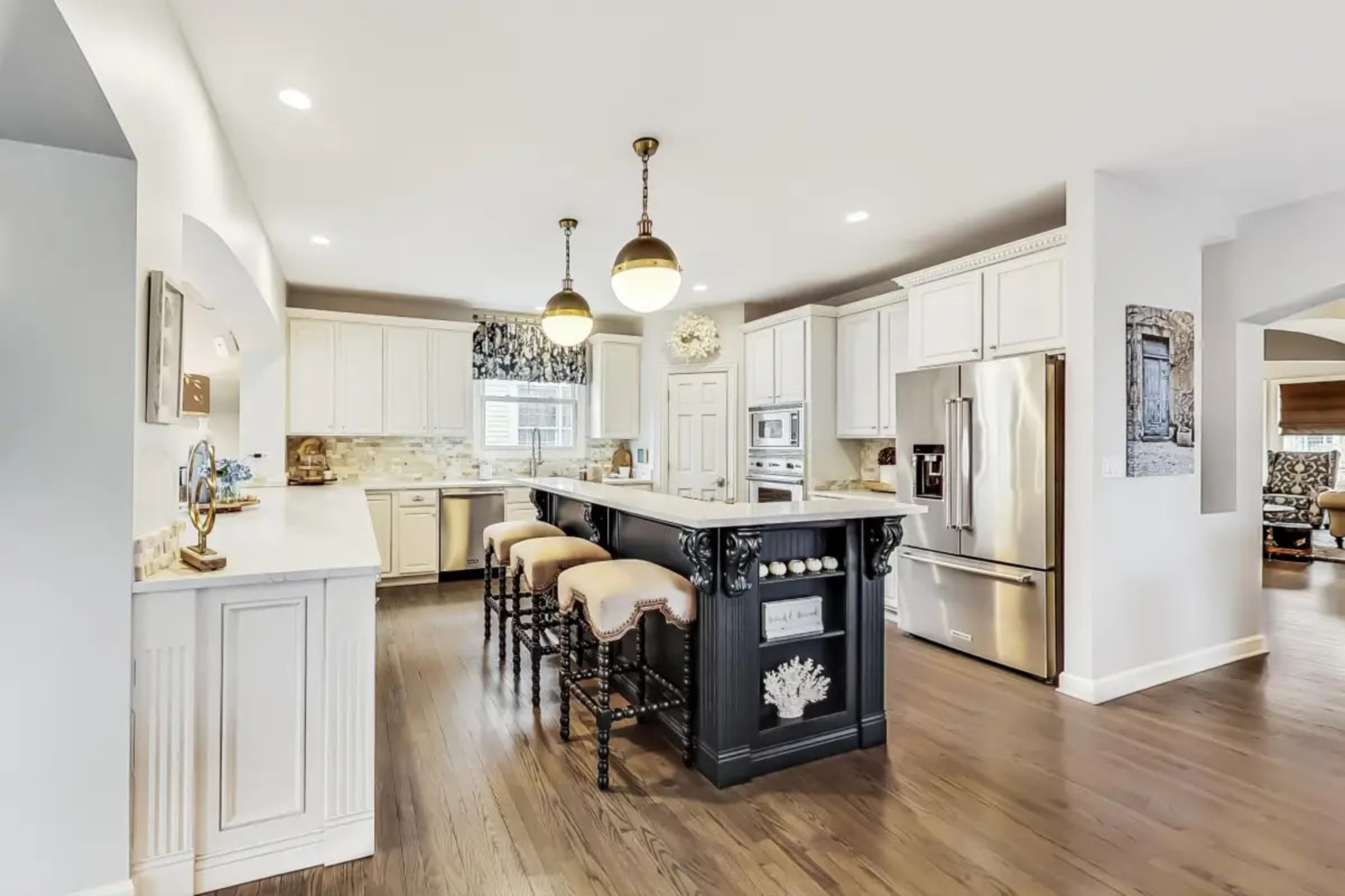 1599 Cottonwood Drive Glenview IL Kitchen