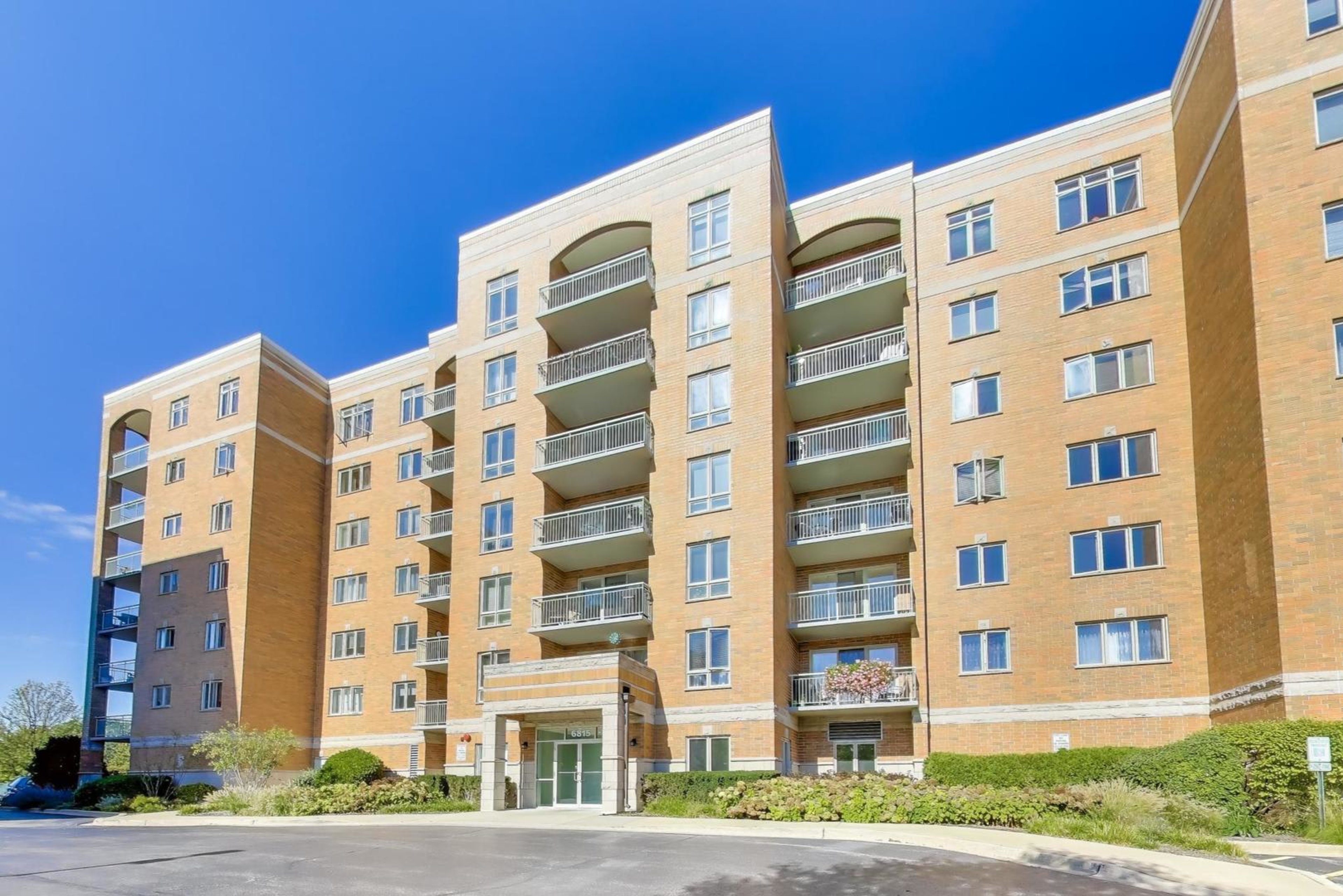 6815 Milwaukee
