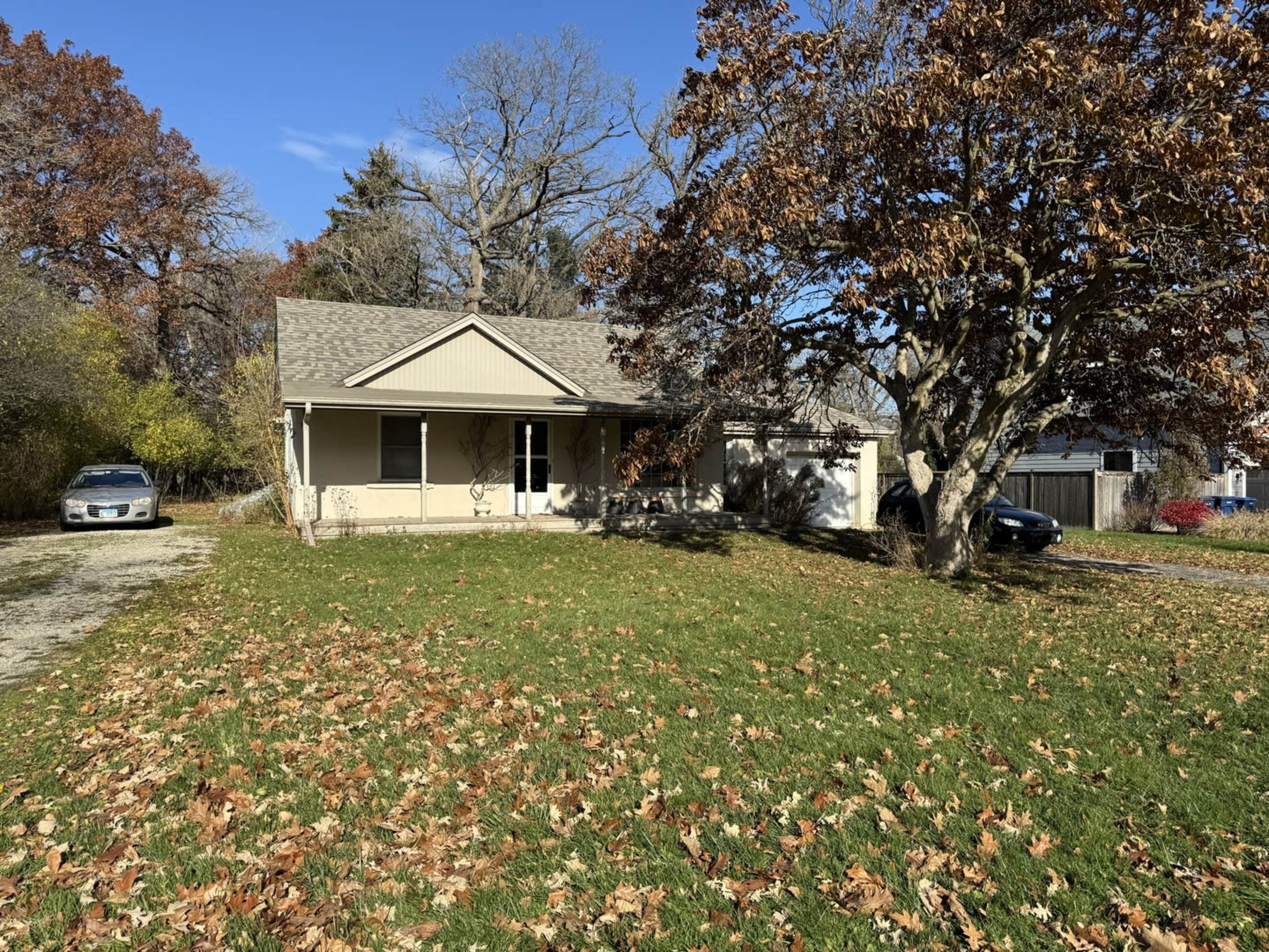 1123 Quassey, Lake Bluff — sold