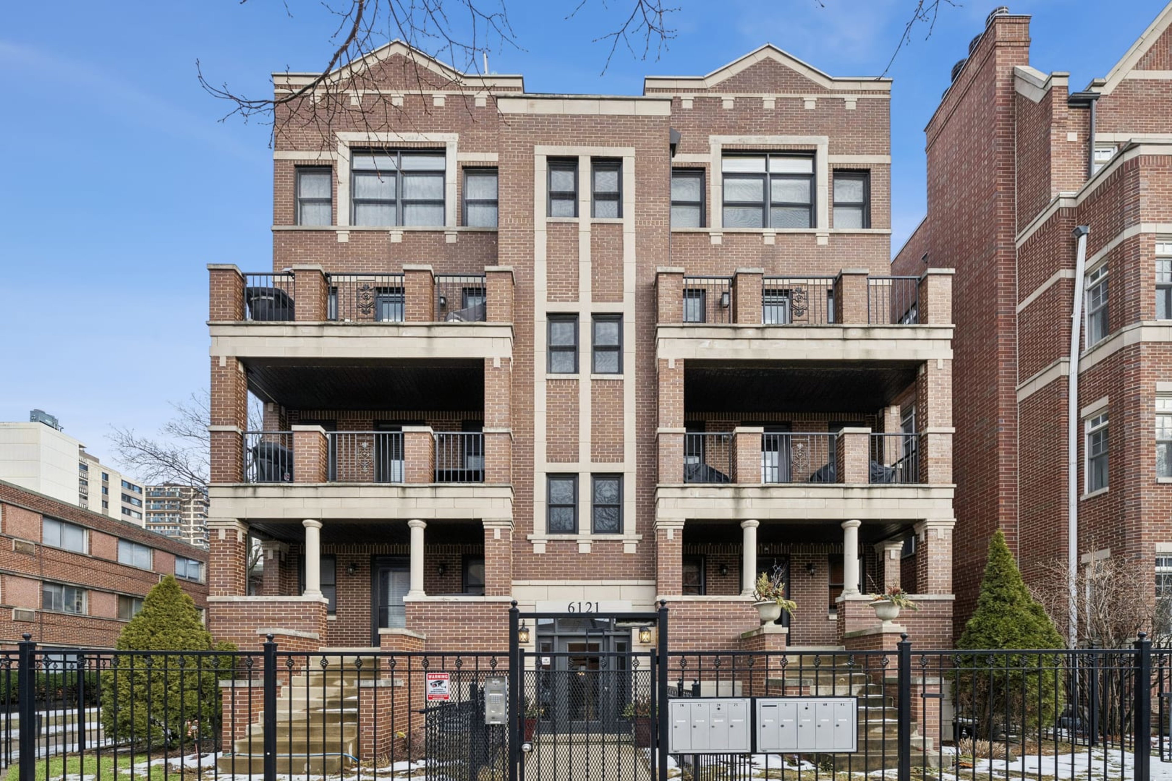 6121 Winthrop, Chicago — sold