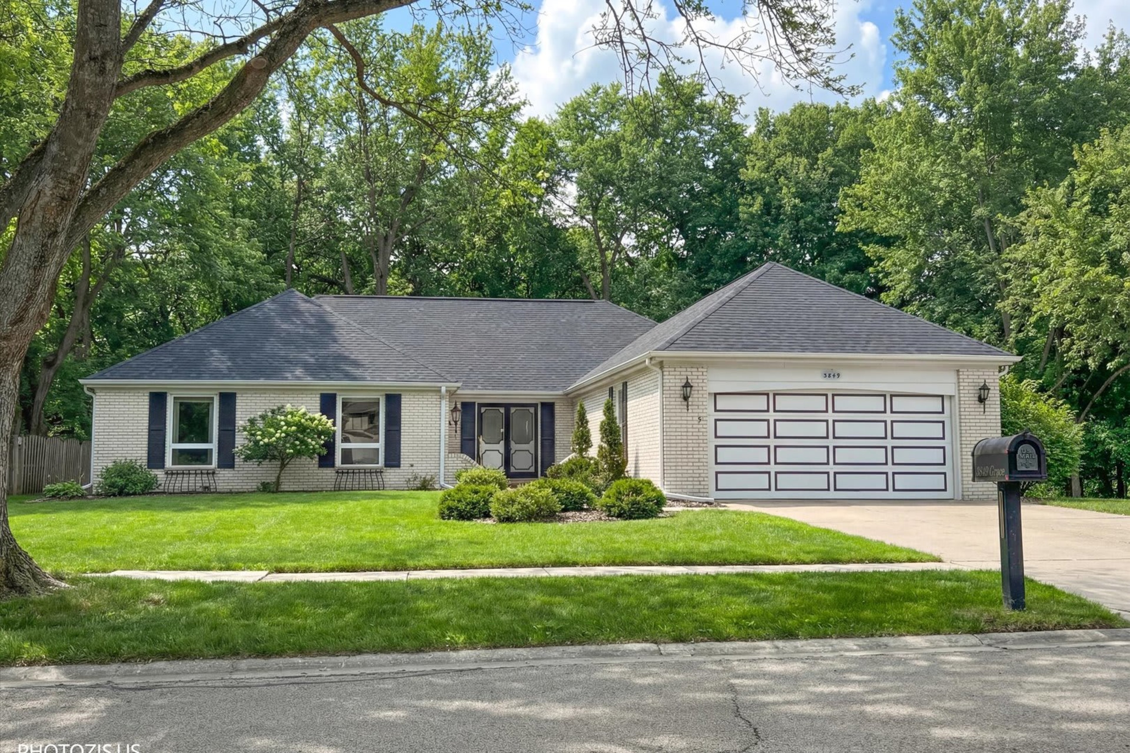 3849 Grace