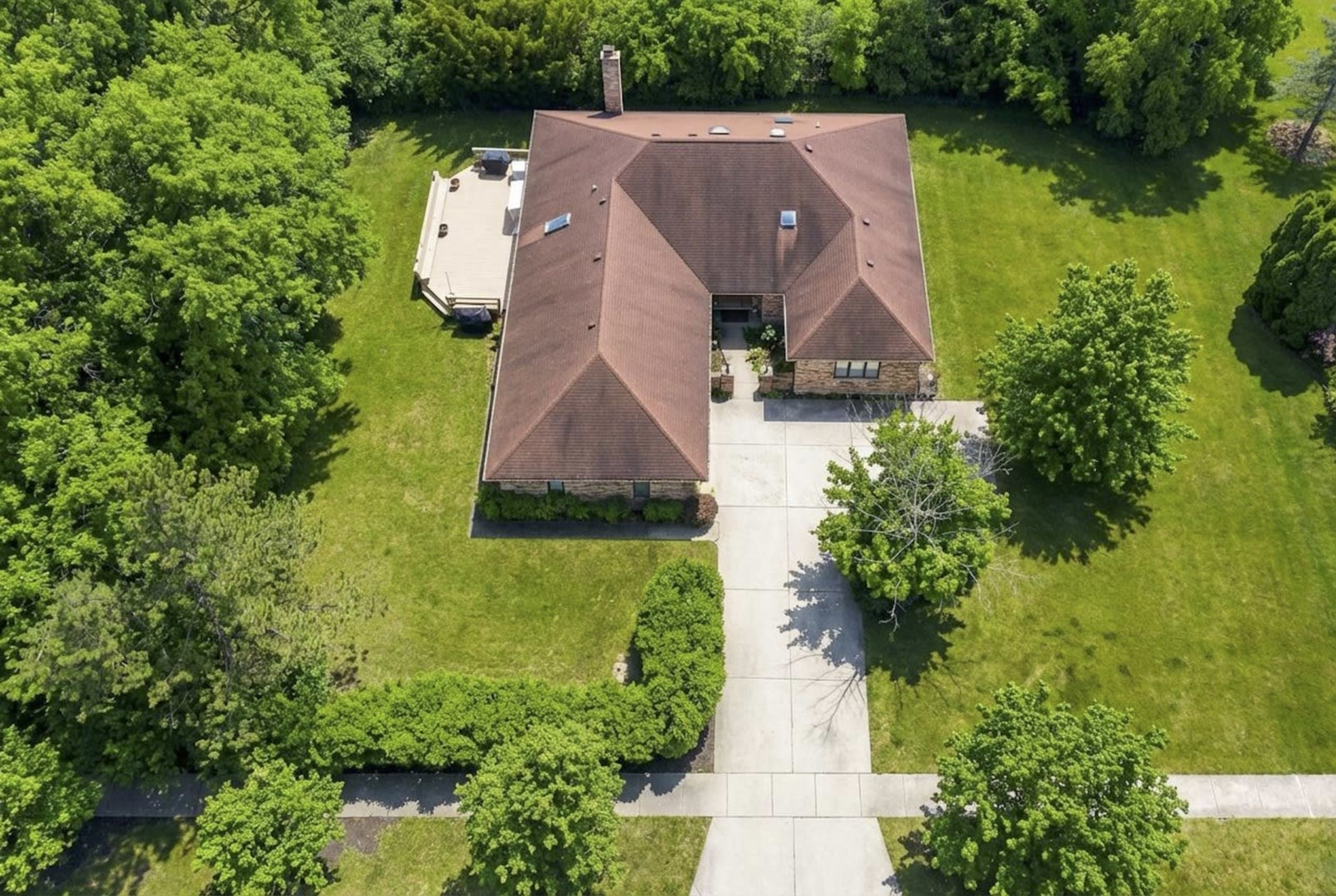 1625 Marcie Court, Deerfield