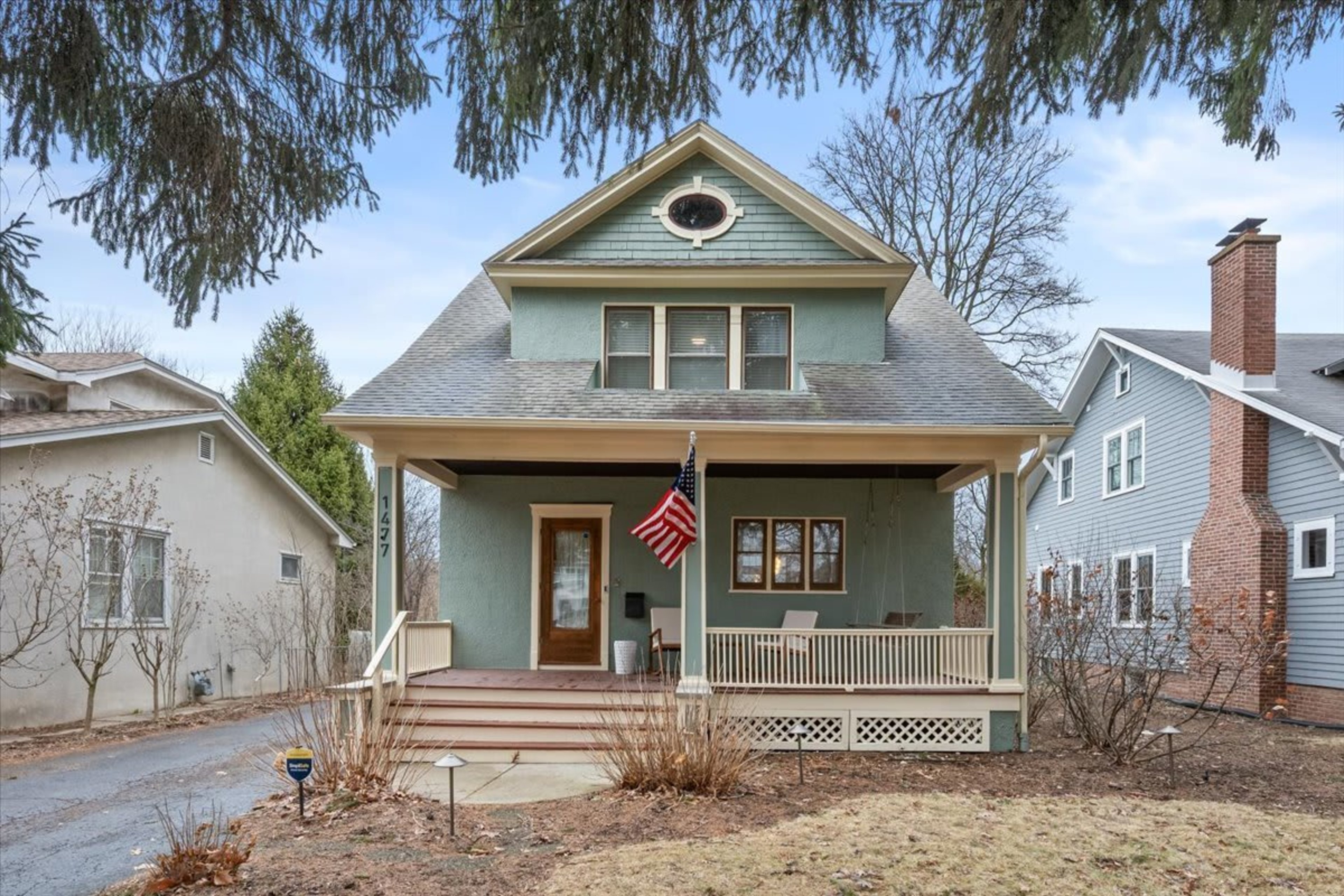 1477 Oakwood Avenue, Highland Park — sold