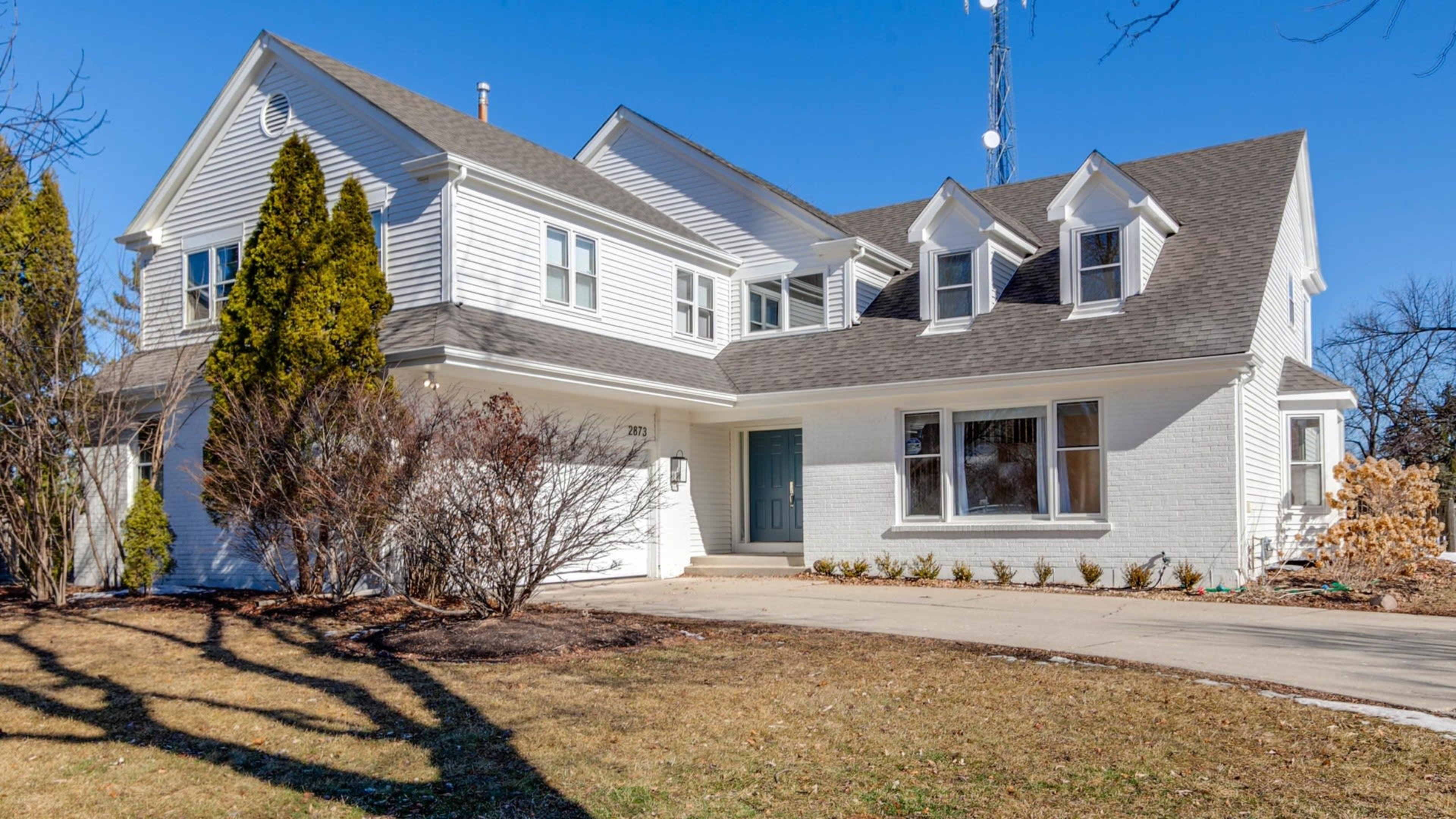 2873 Whispering Oaks