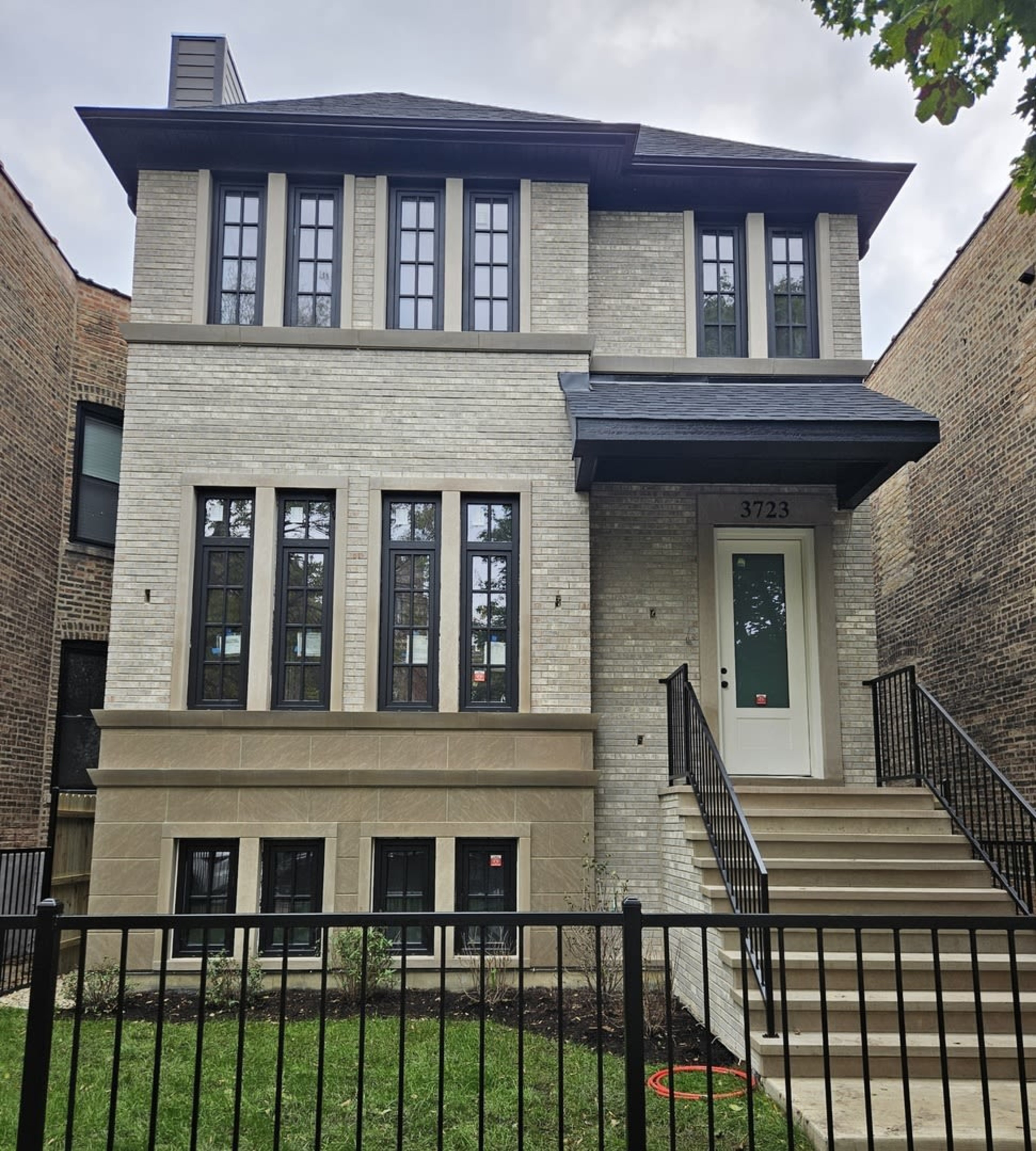 3723 Oakley, Chicago