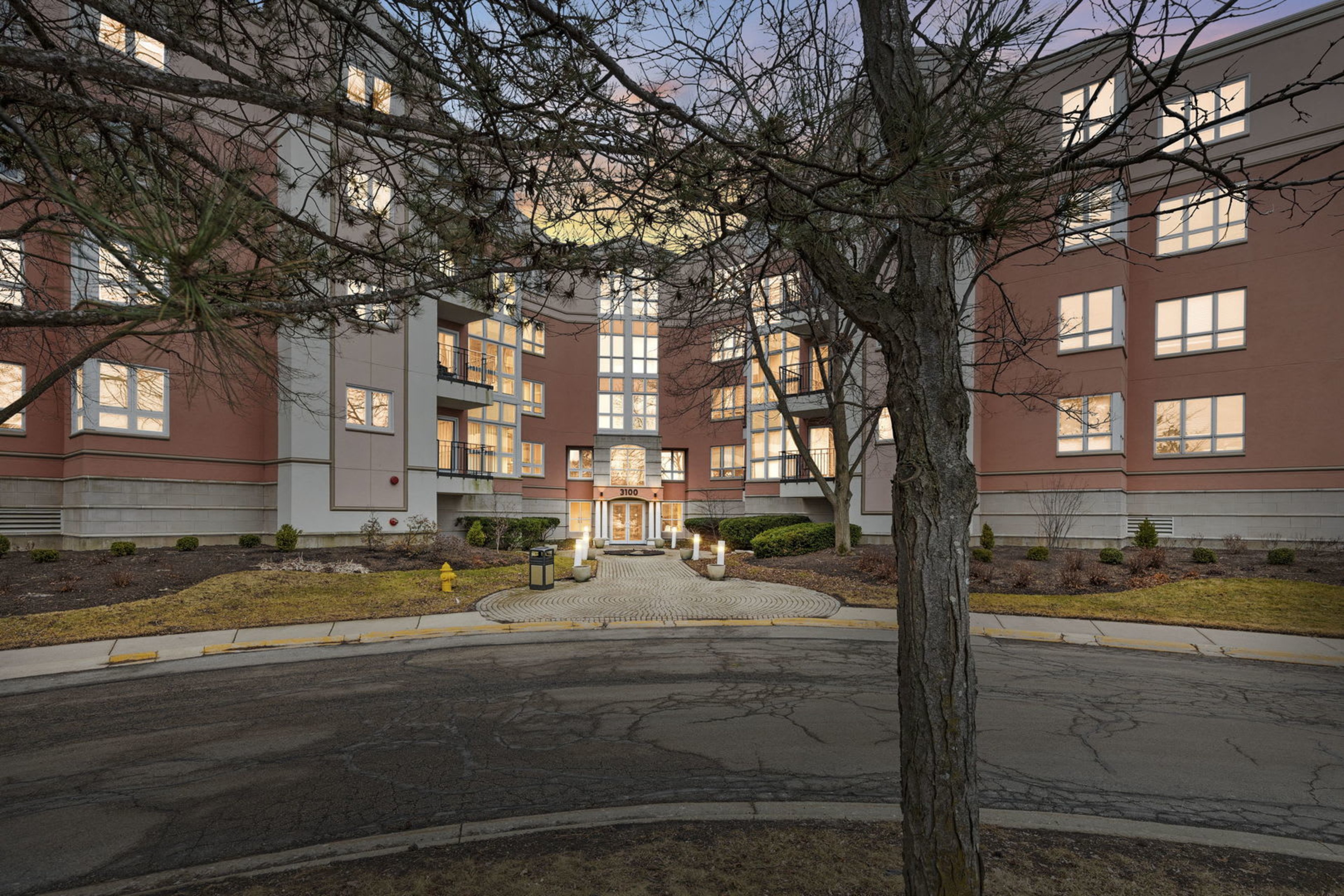 3100 Lexington Lane, Glenview