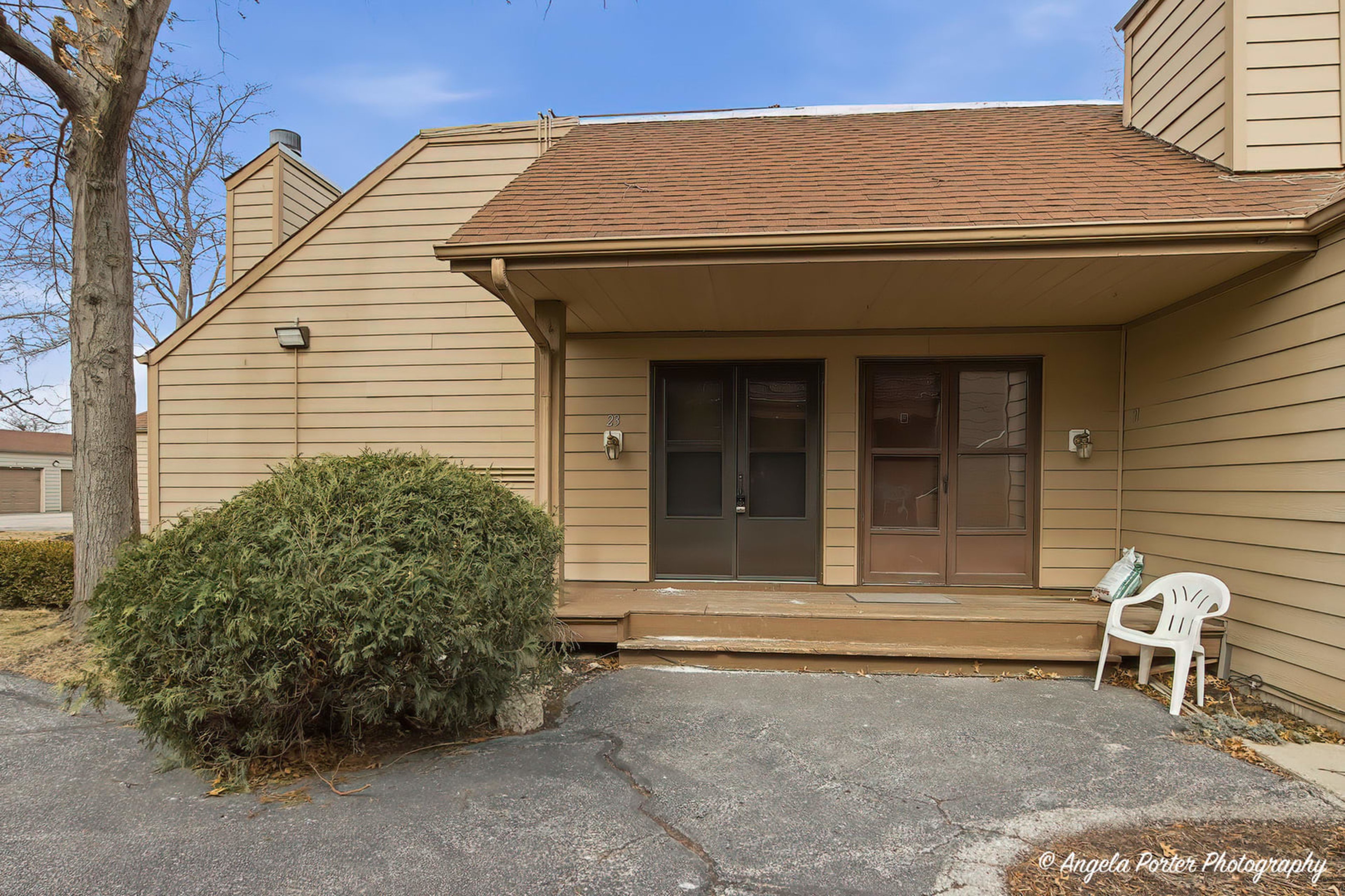 3357 Beacon, North Chicago