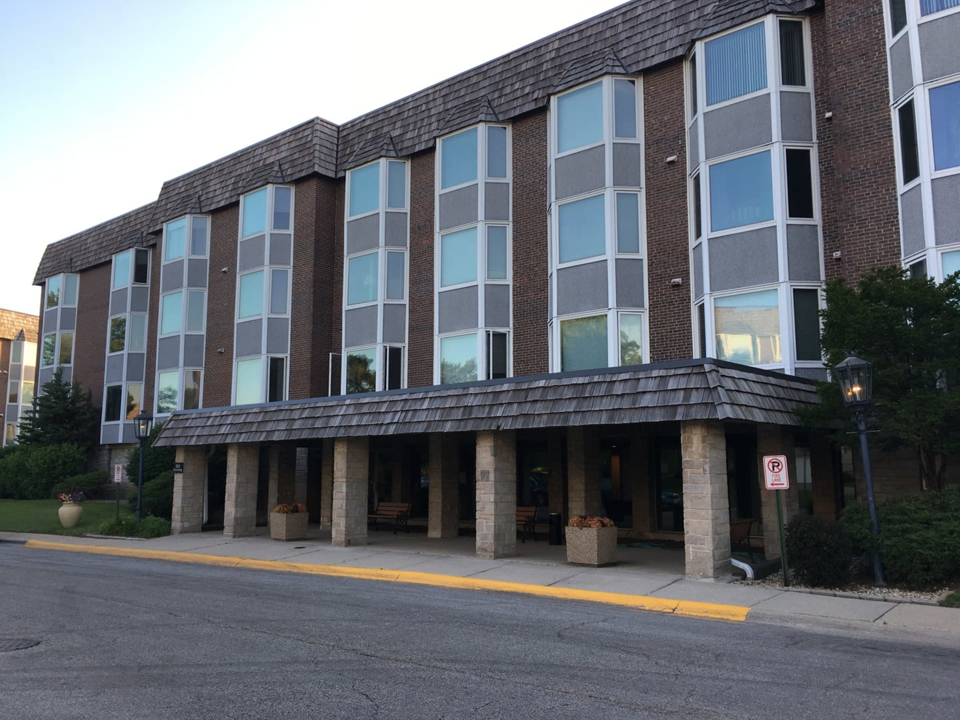 300 Thames Parkway, Park Ridge