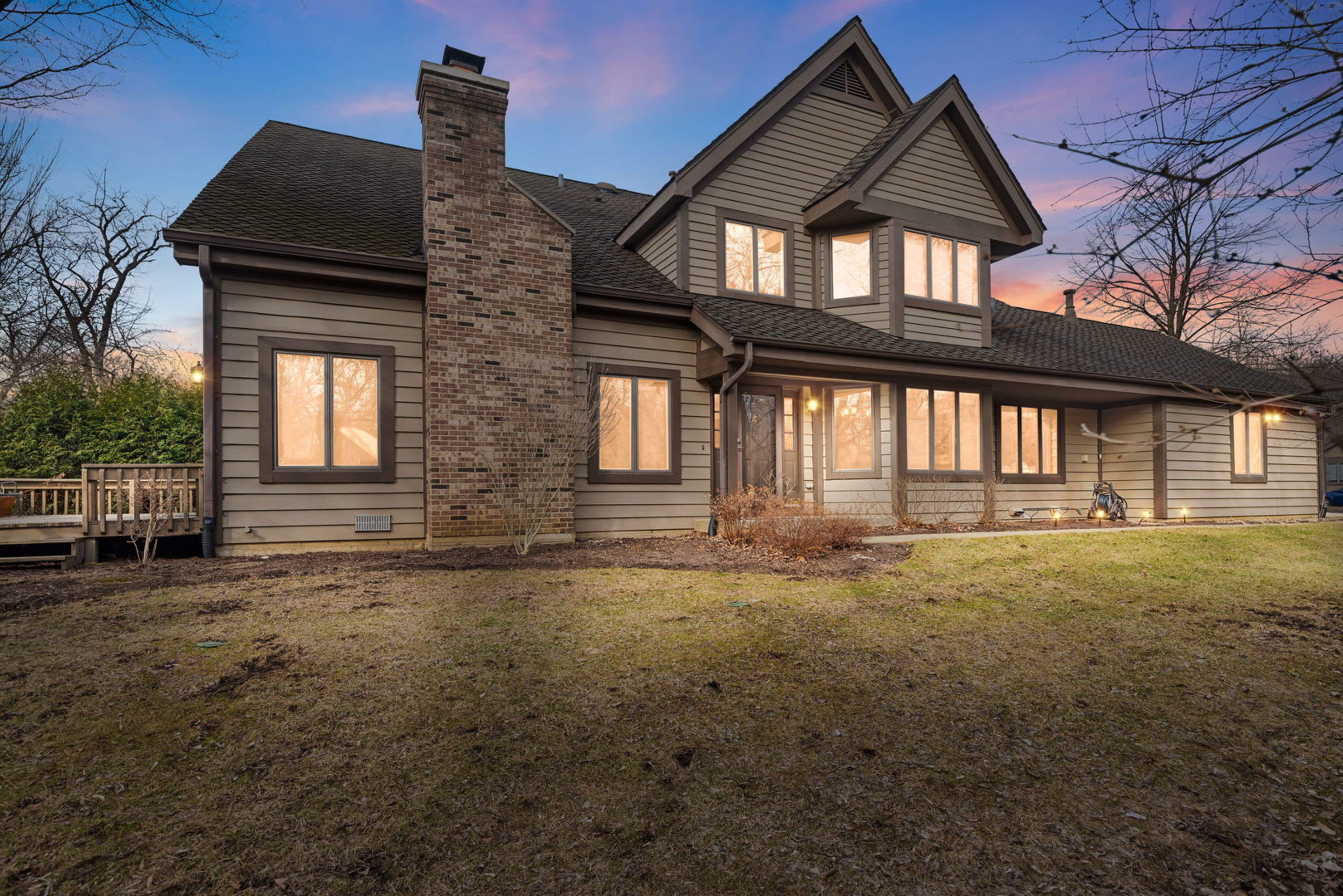 2012 Forest Creek Lane, Libertyville