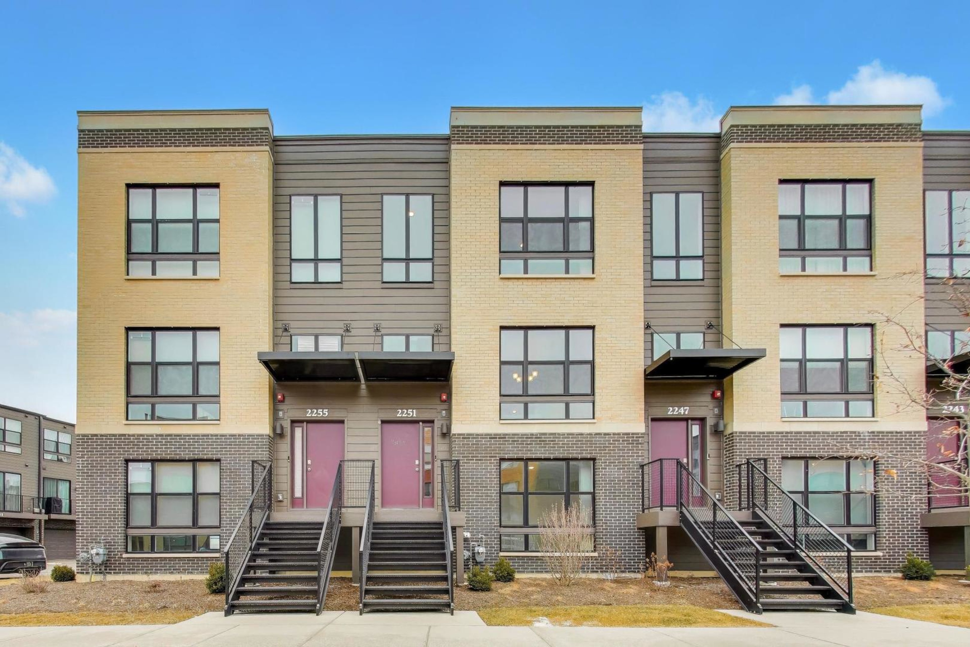 2251 Venture, Schaumburg