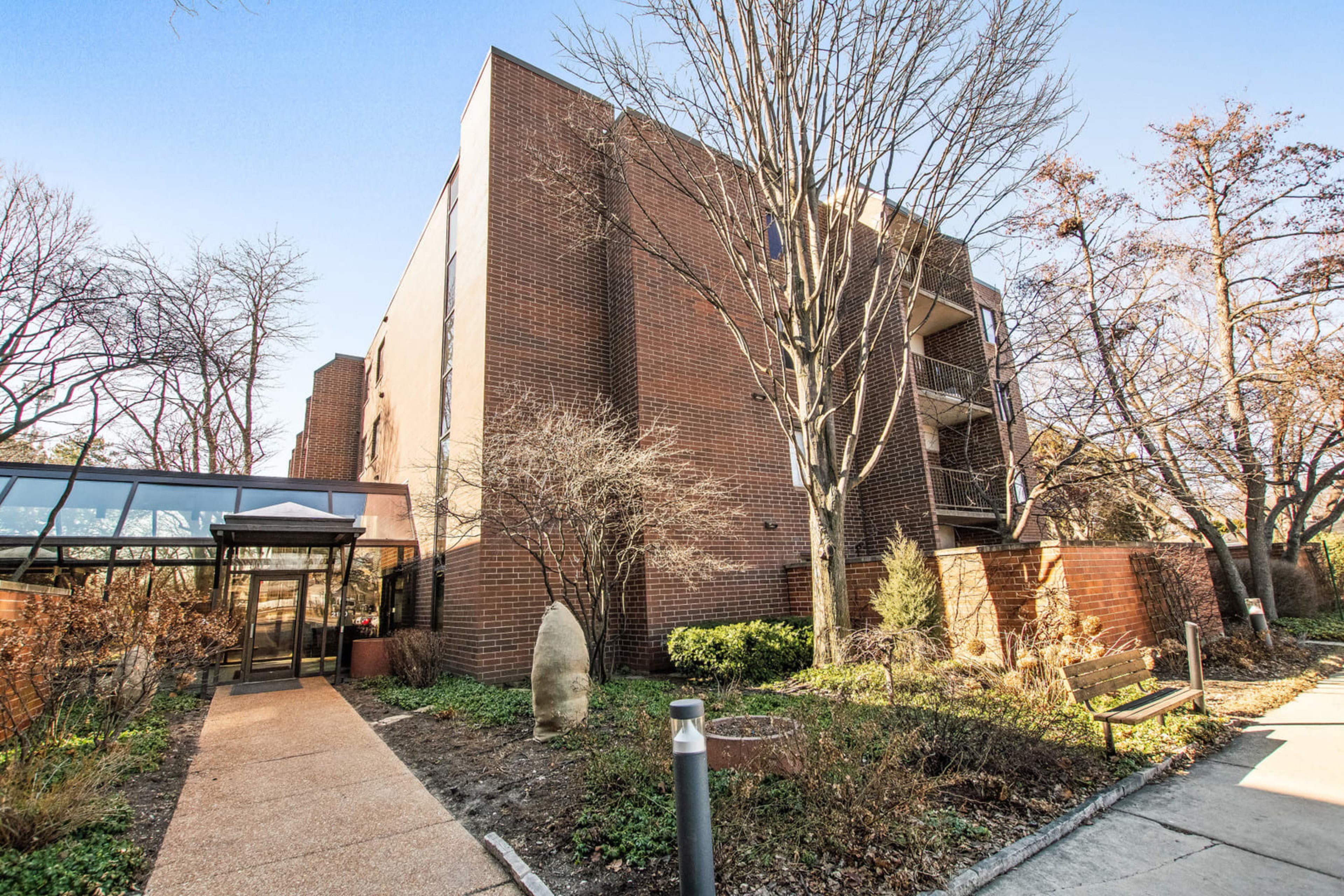 2150 Bouterse Street, Park Ridge