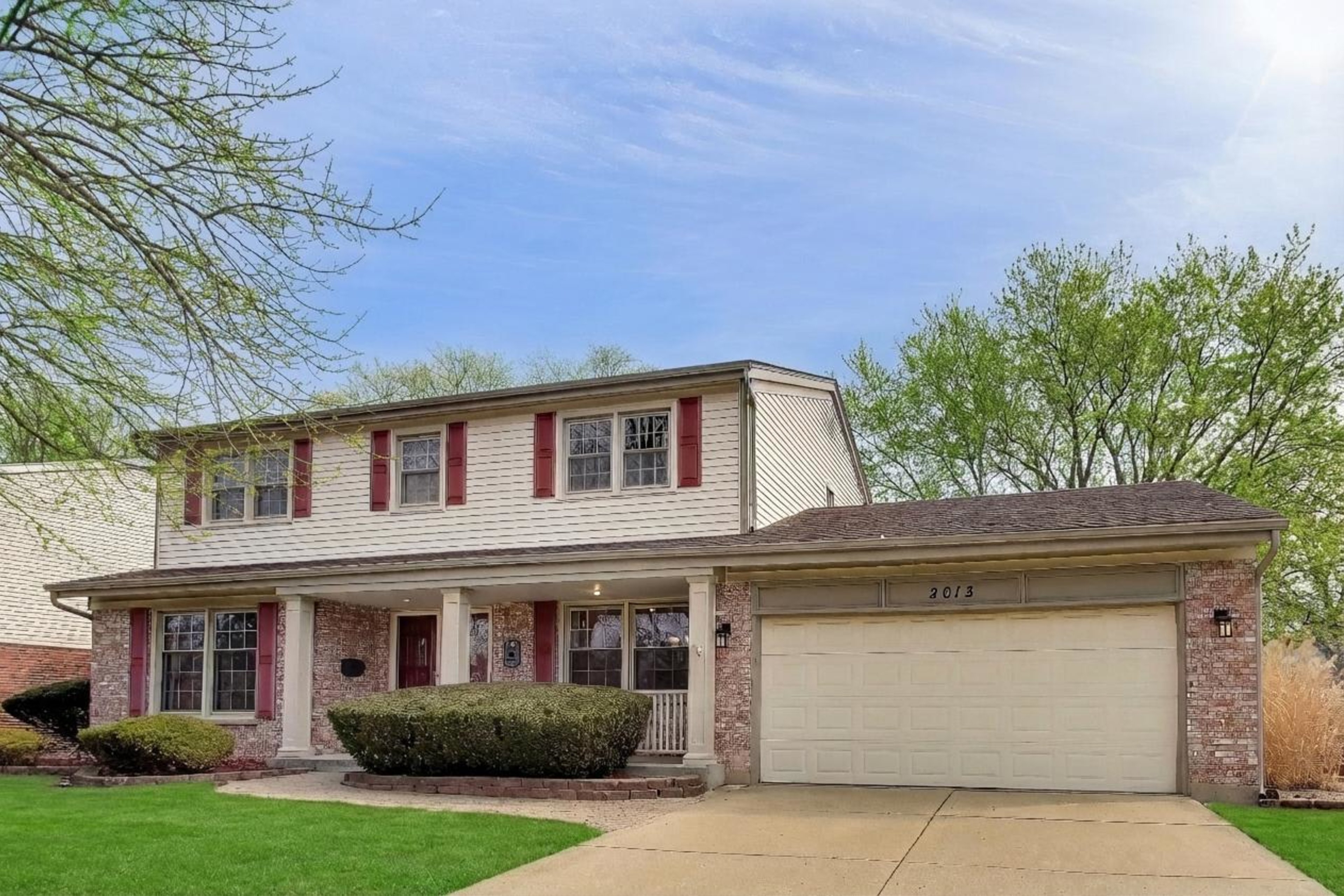 2013 Windsor Drive, Arlington Heights — sold