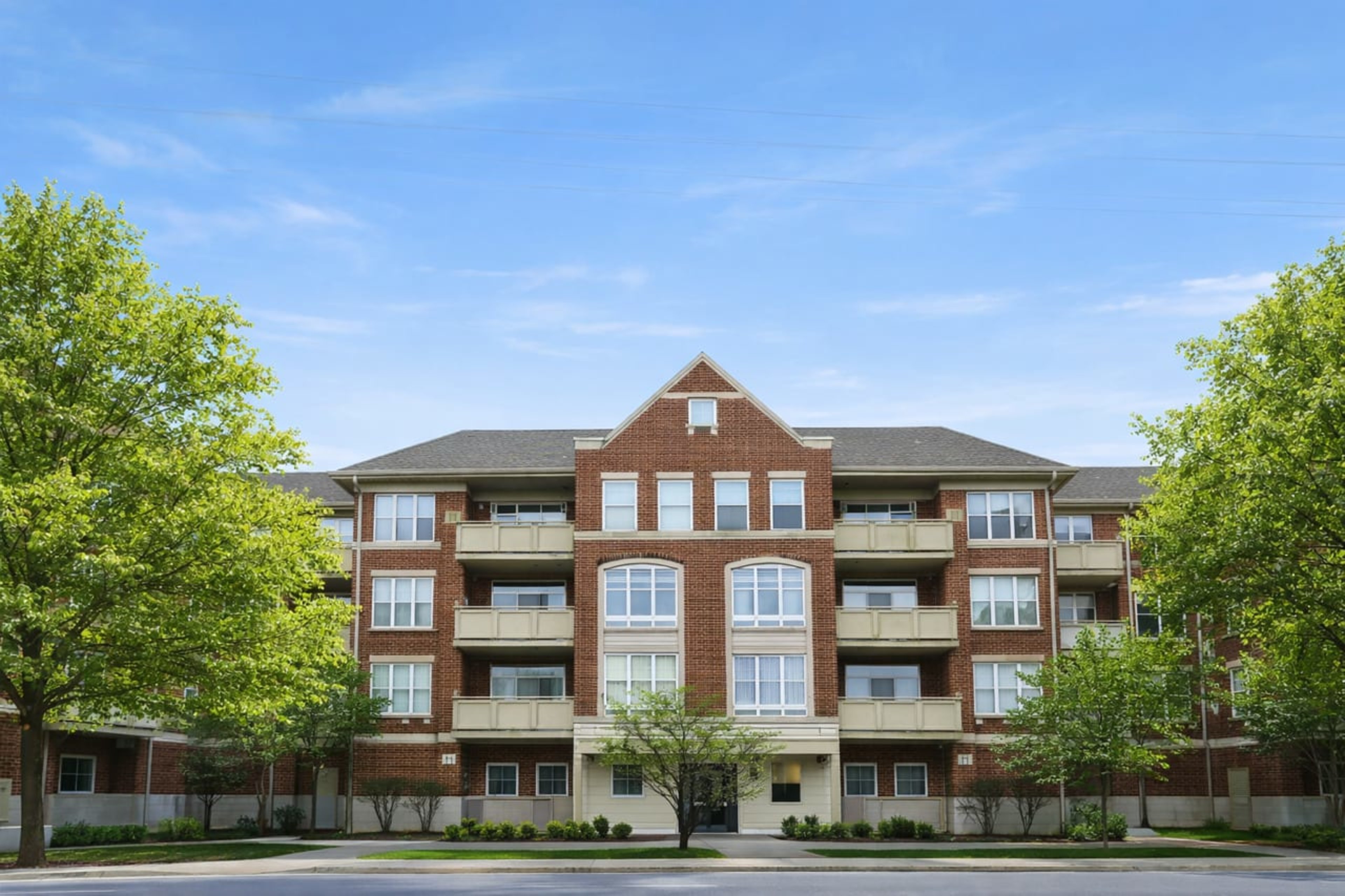 77 Quentin Road, Palatine