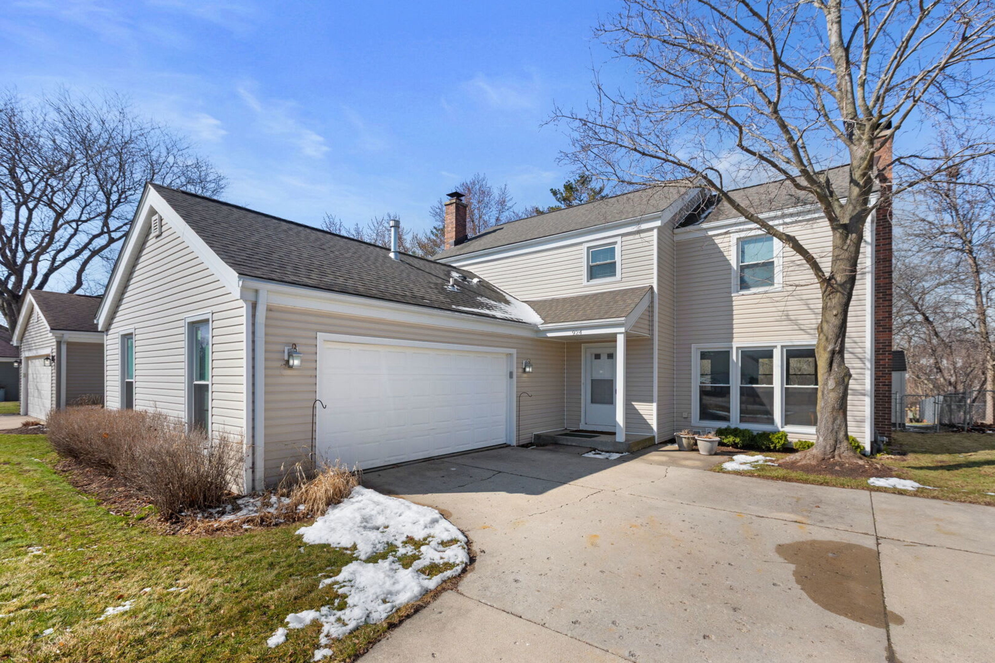 924 Shambliss Lane, Buffalo Grove