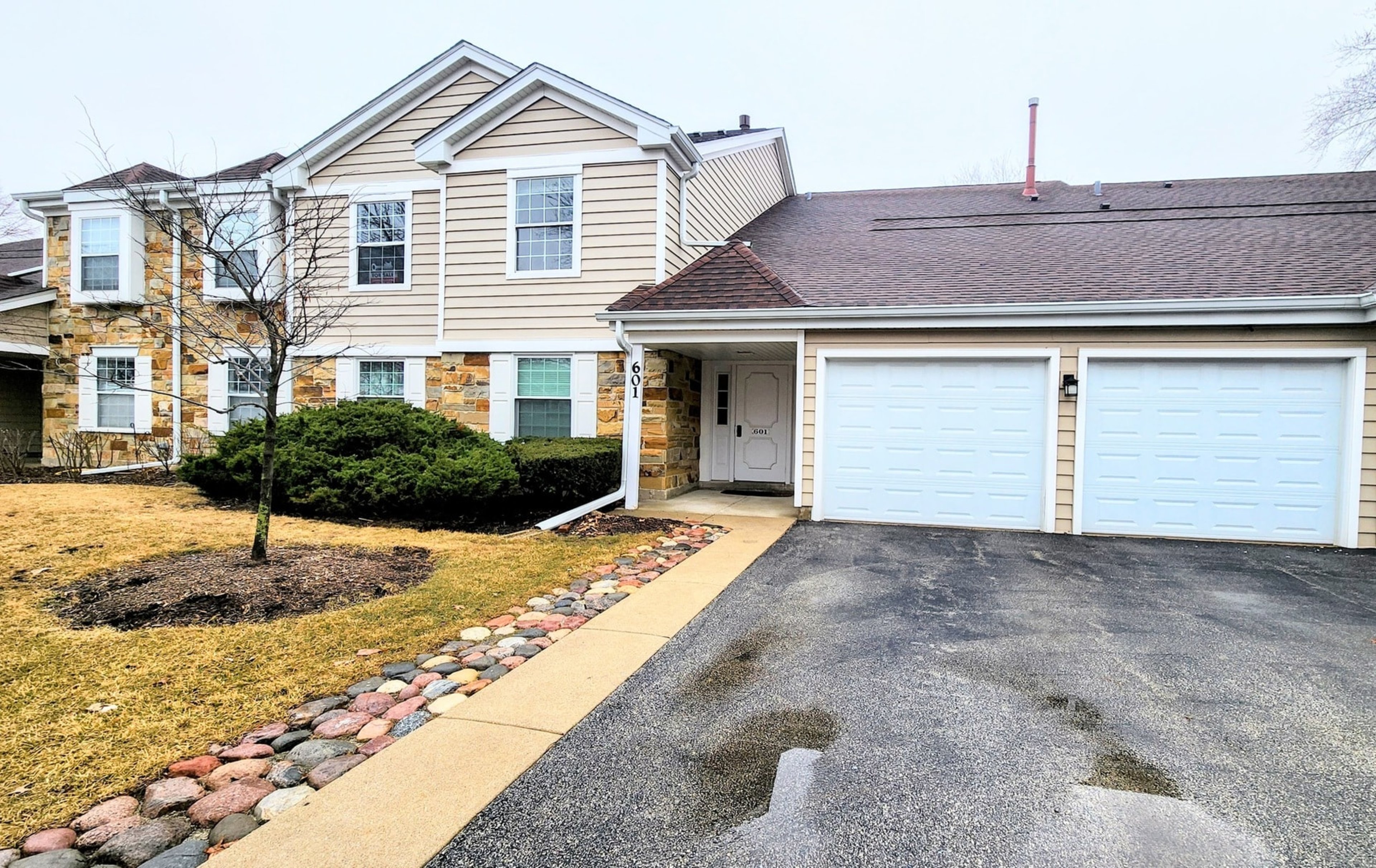 601 Fairbanks Court, Schaumburg