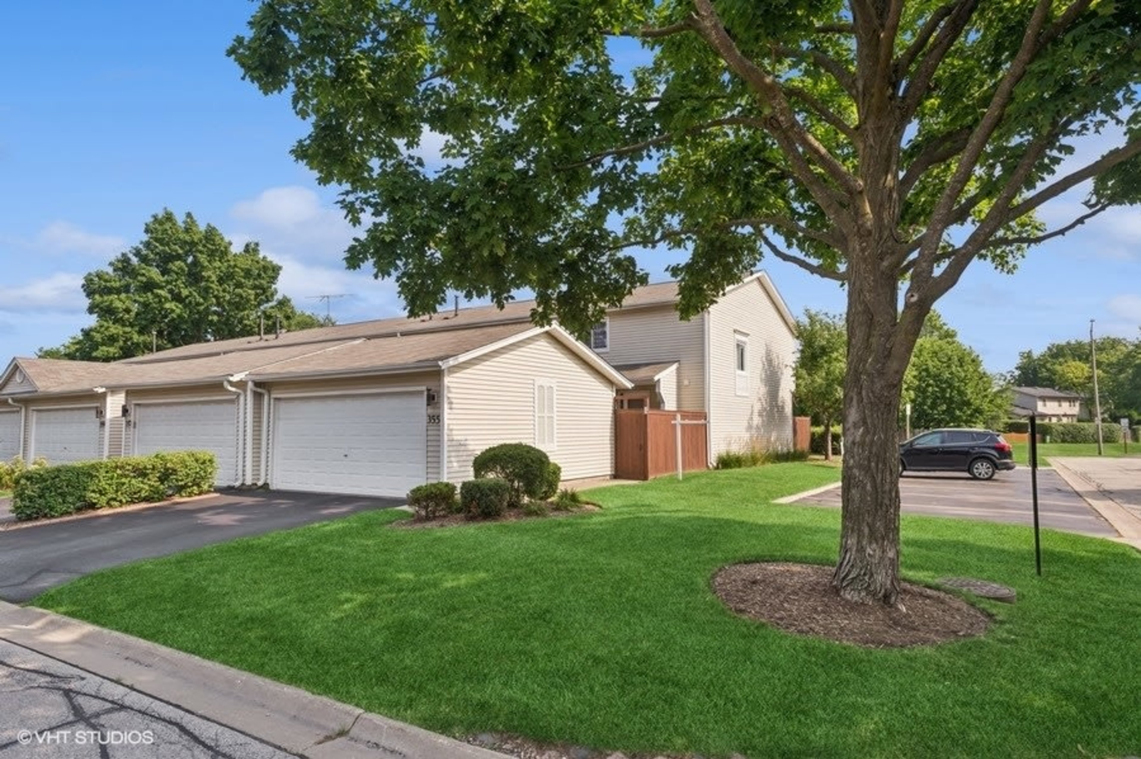355 Hazelwood Terrace, Buffalo Grove — sold