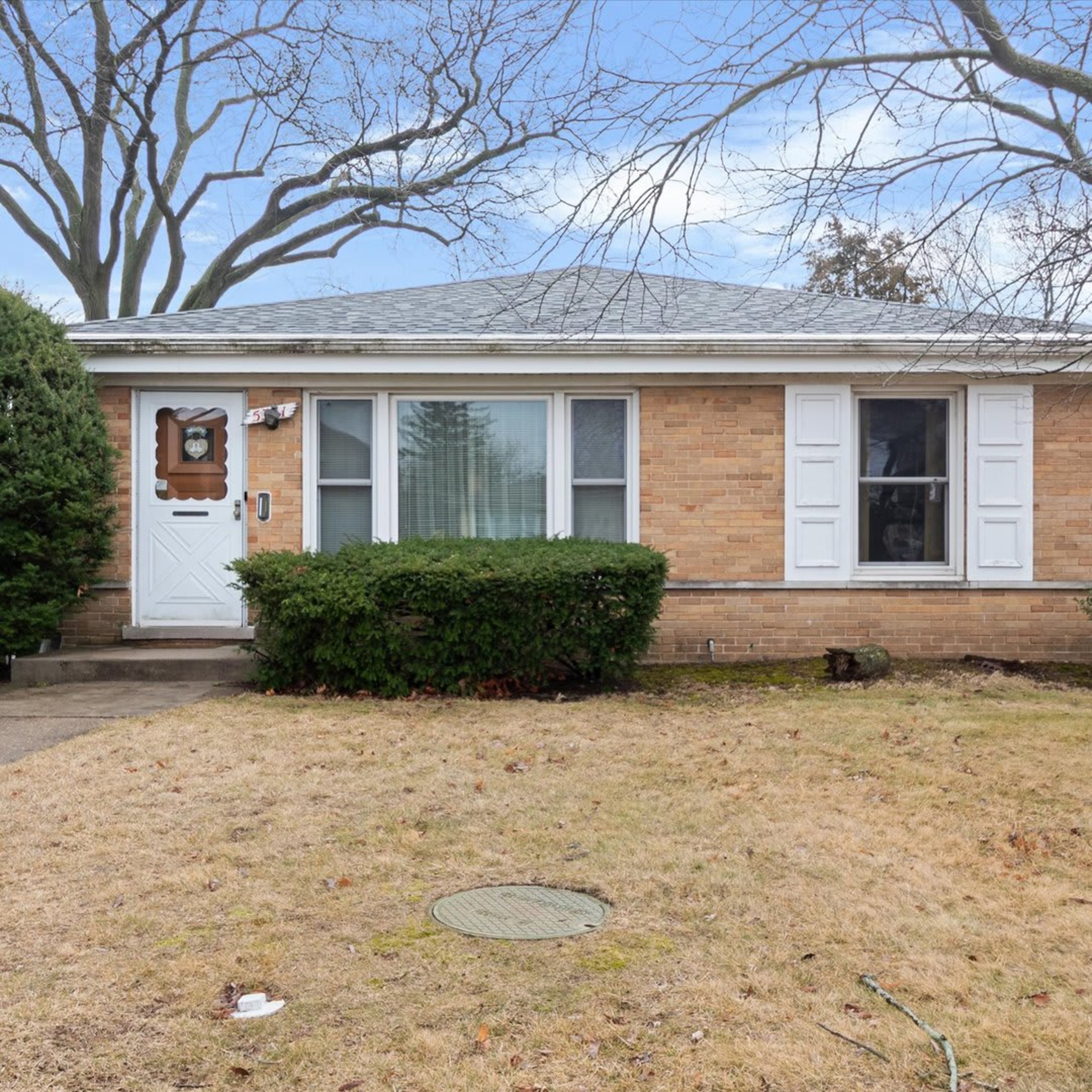 5341 Greenleaf Street, Skokie