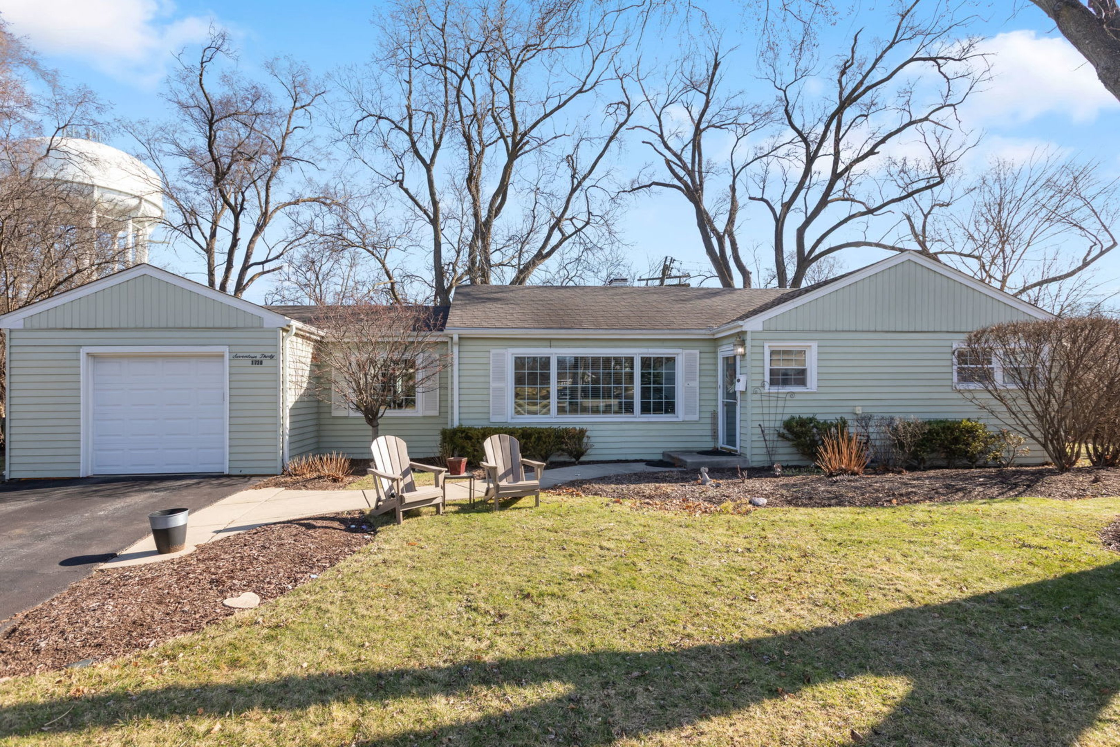1730 George Court, Glenview