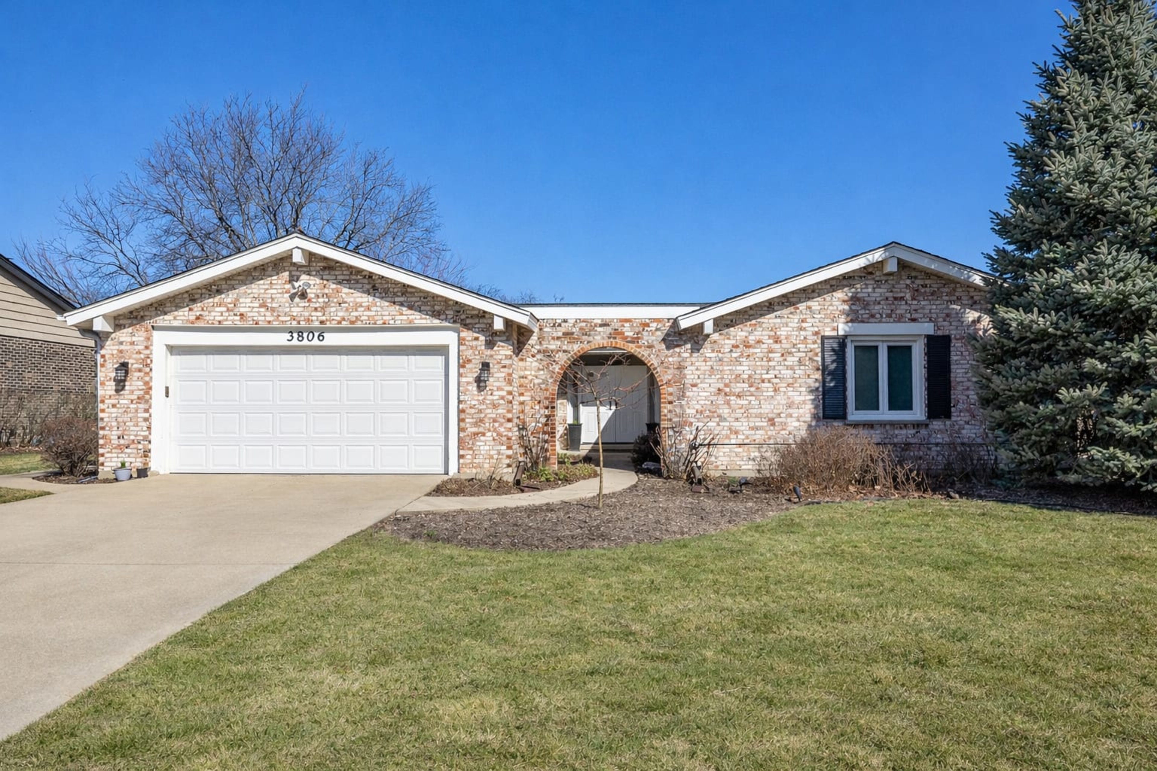 3806 Michael Lane, Glenview