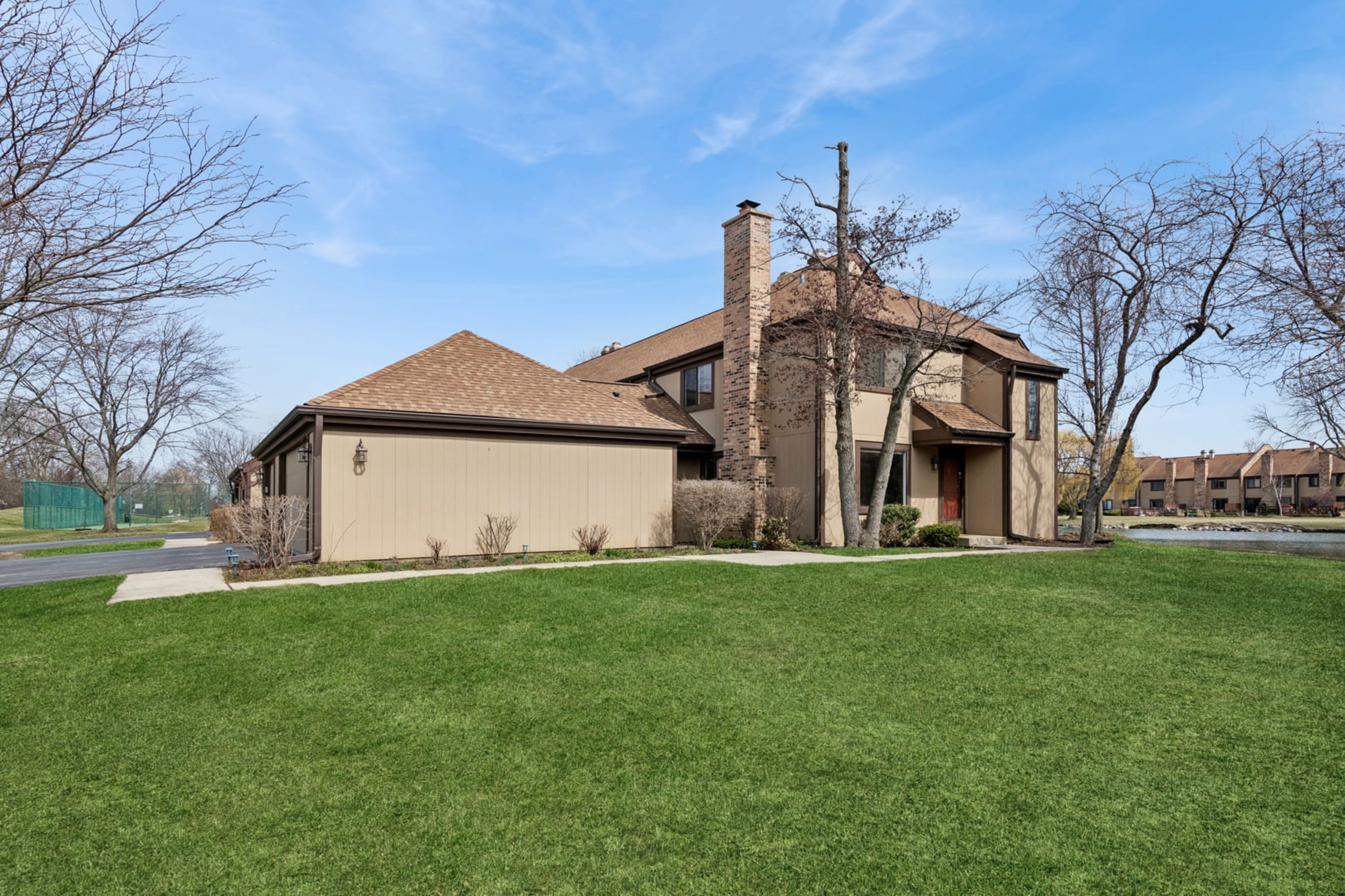 1480 Fairfax Lane, Buffalo Grove