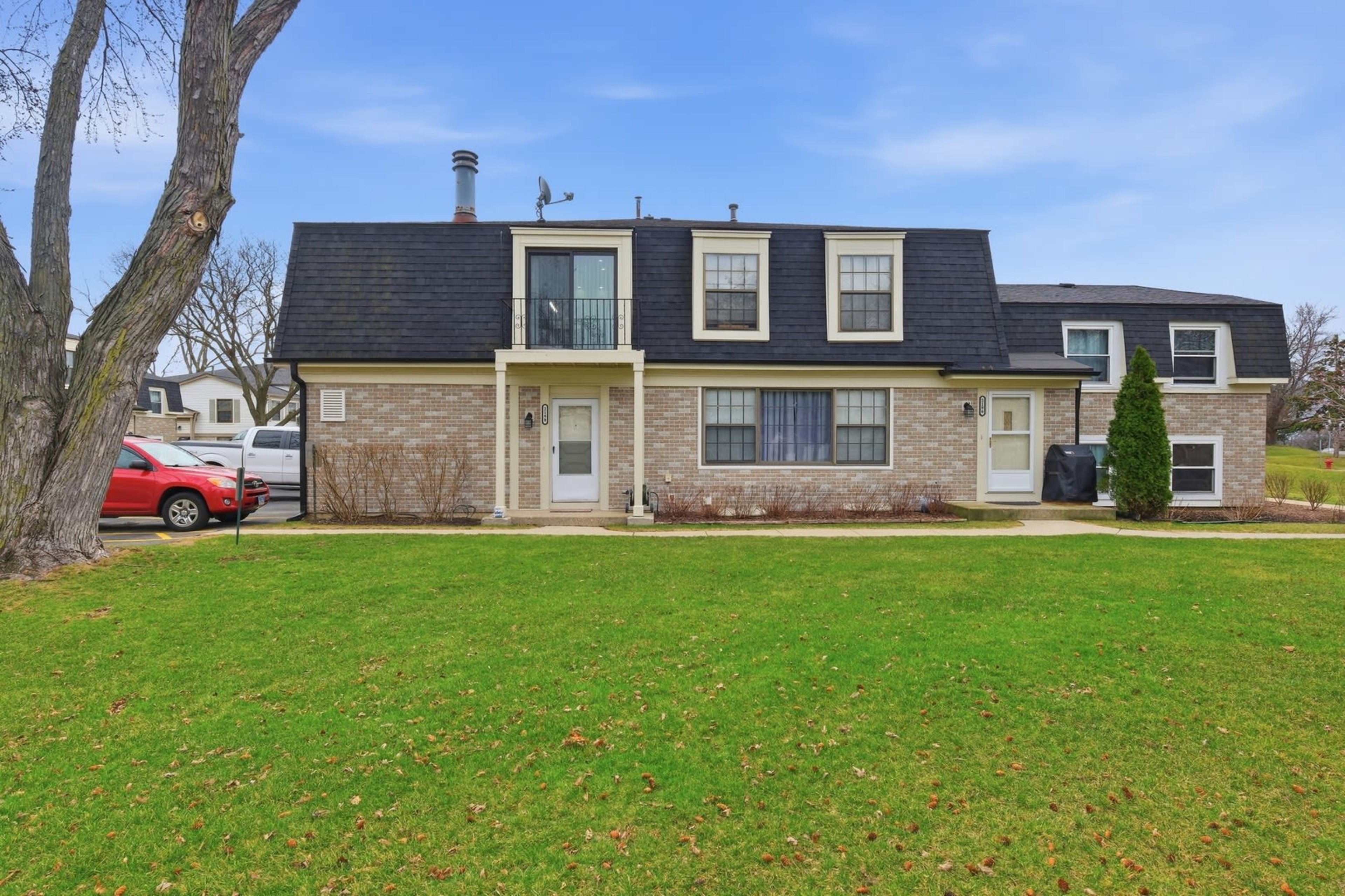 2198 Oakbrook Circle, Palatine