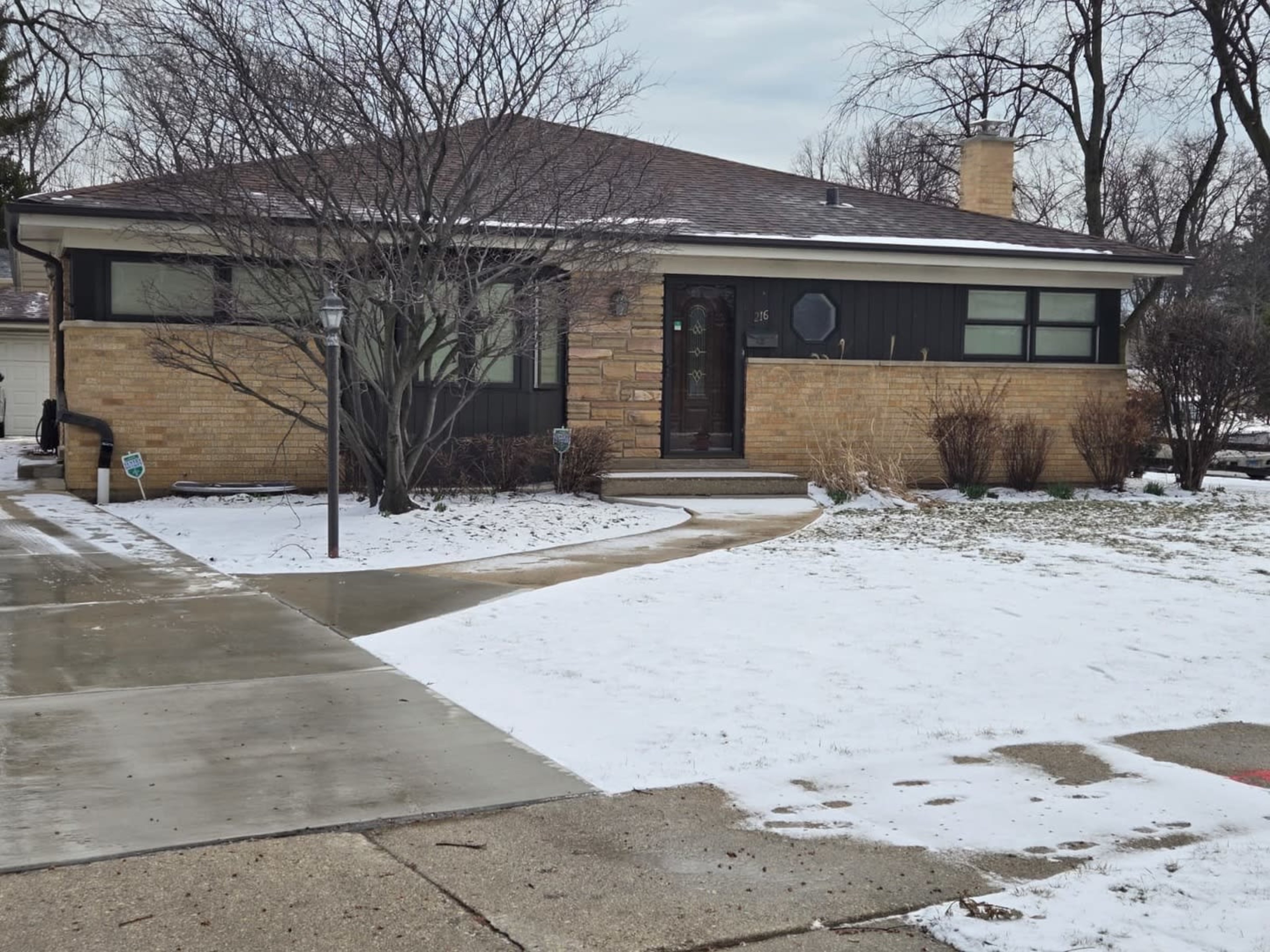 216 Briar Drive, Wilmette