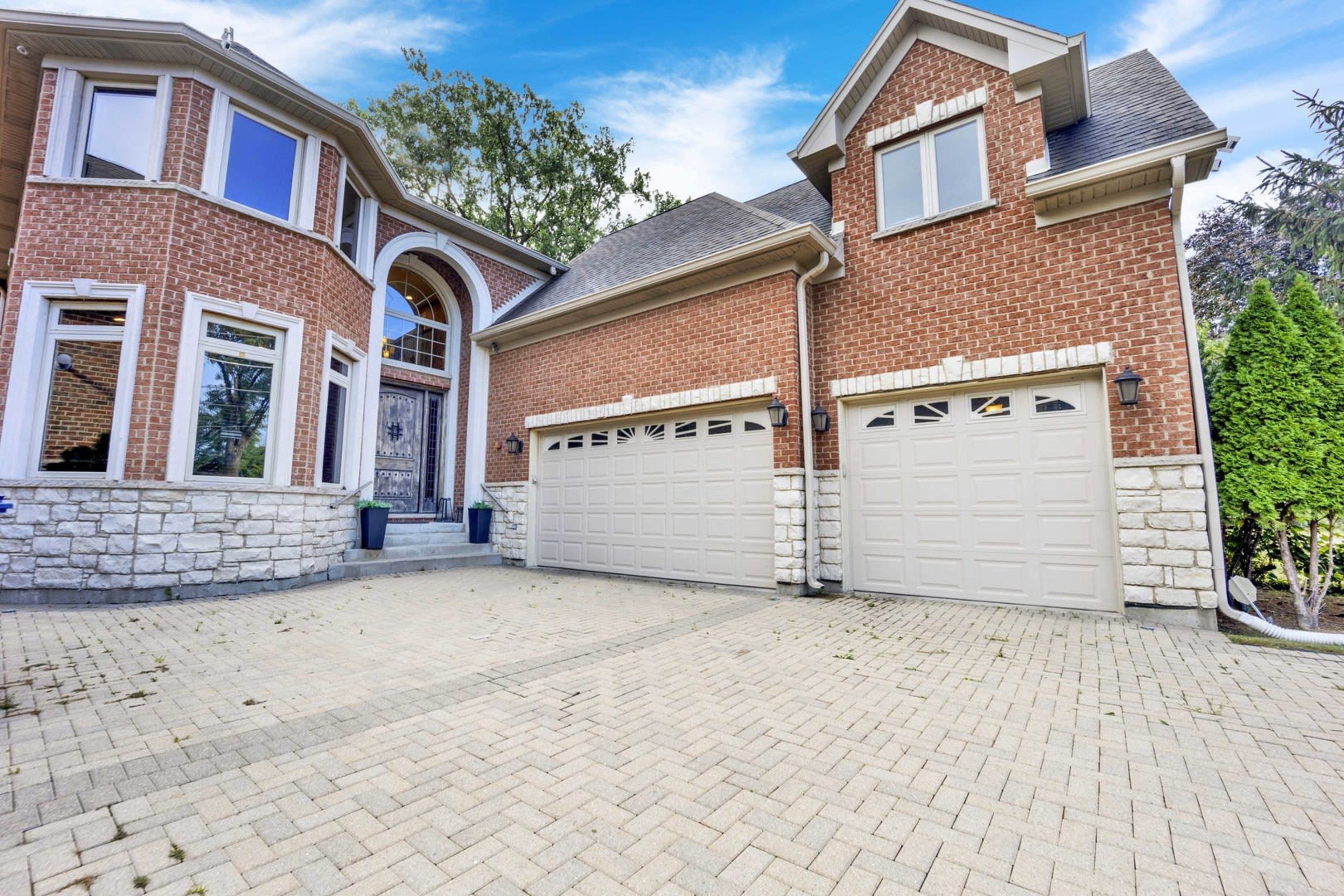 2323 Douglas Avenue, Des Plaines