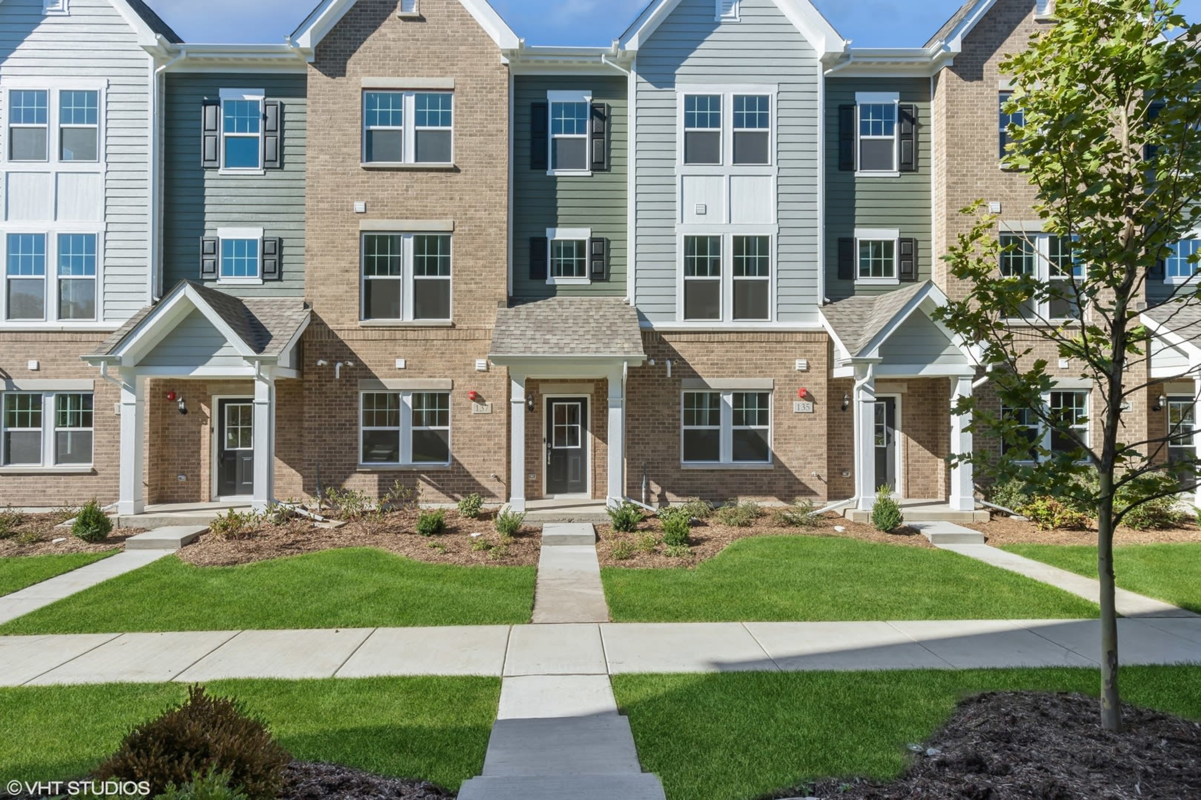 137 Yorktown Court, Libertyville