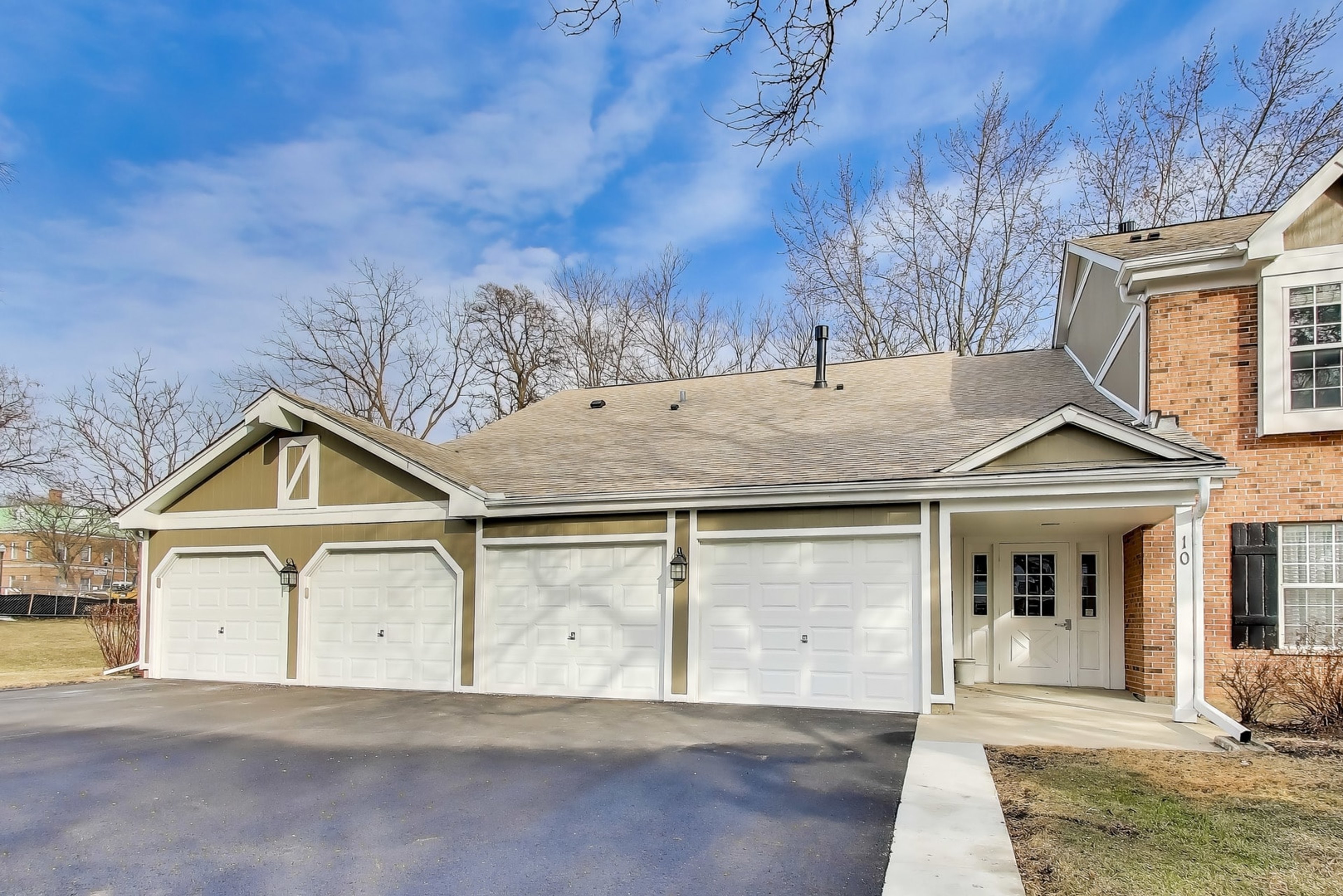 10 Waterbury Lane, Schaumburg