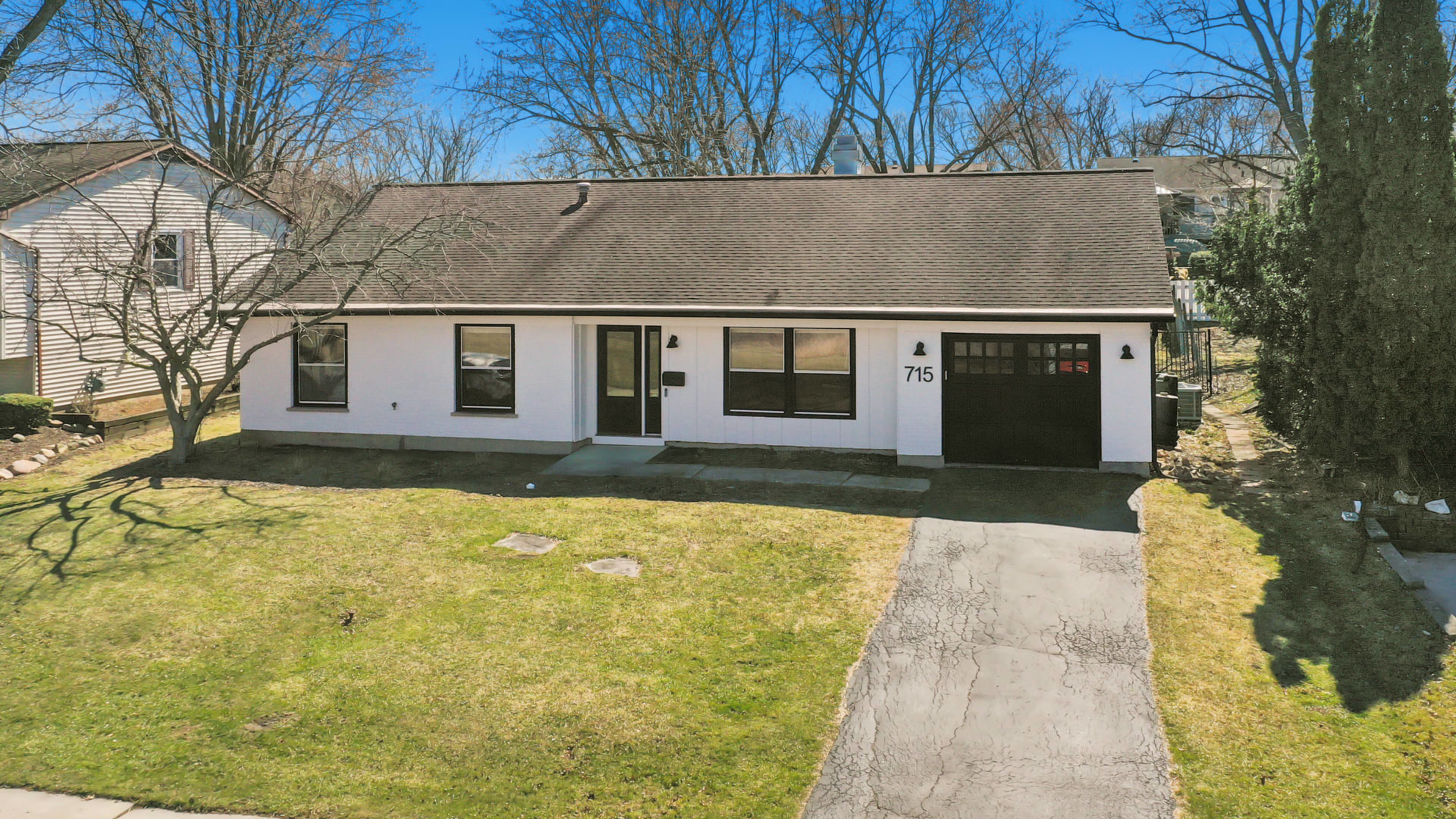 715 Surryse Road, Lake Zurich