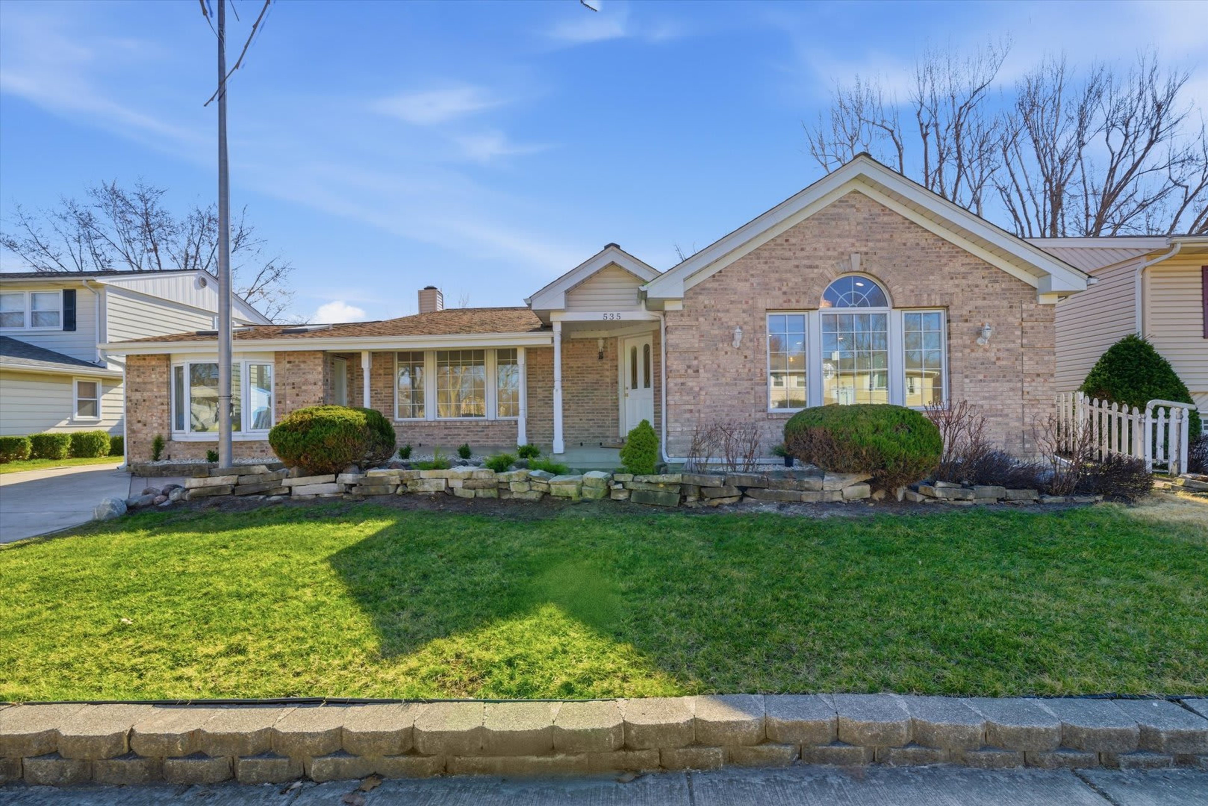 535 Weidner Road, Buffalo Grove