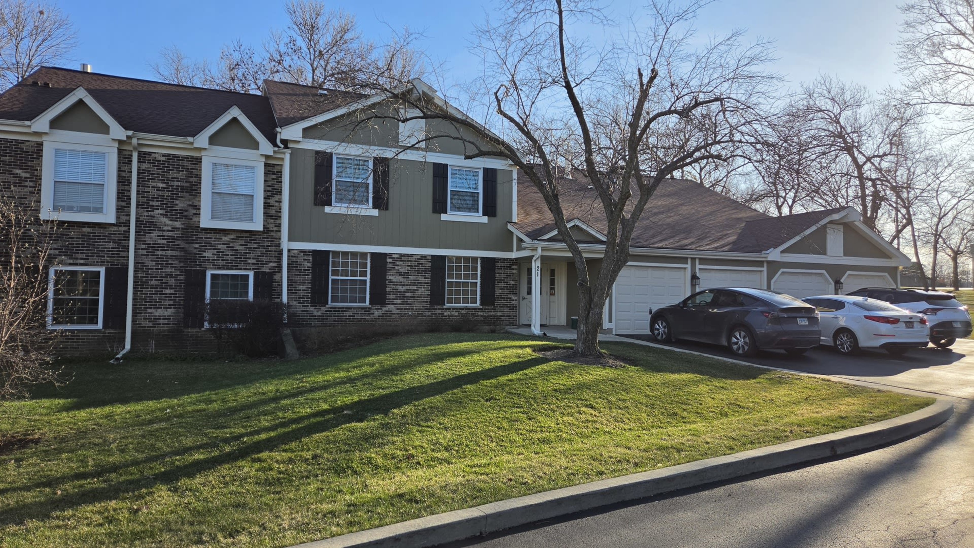 21 Superior Court, Schaumburg