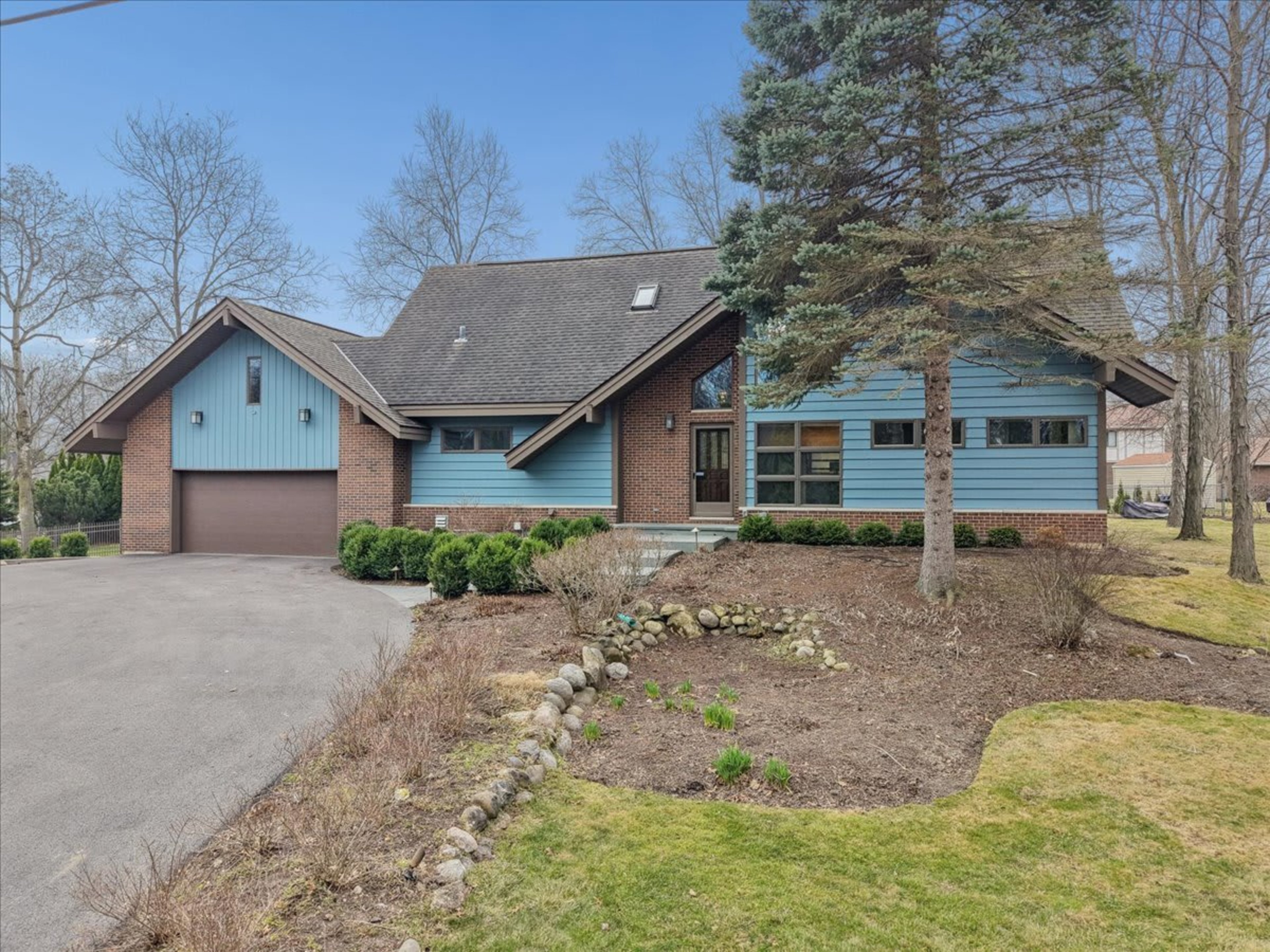 131 Everett Road