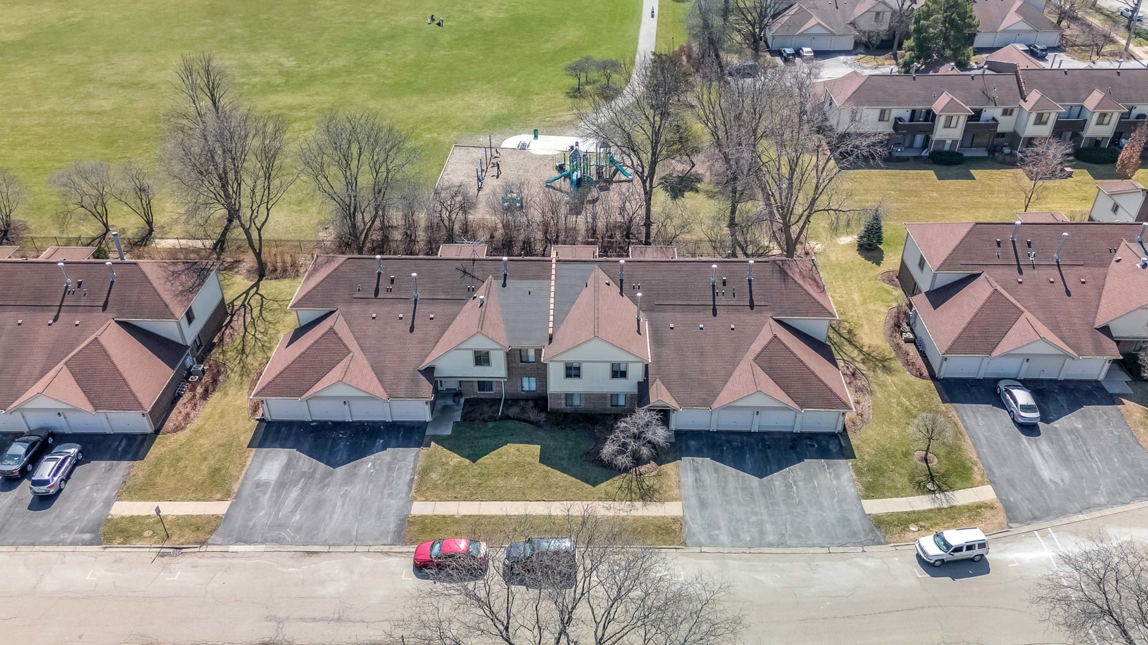 823 Coach Road, Palatine