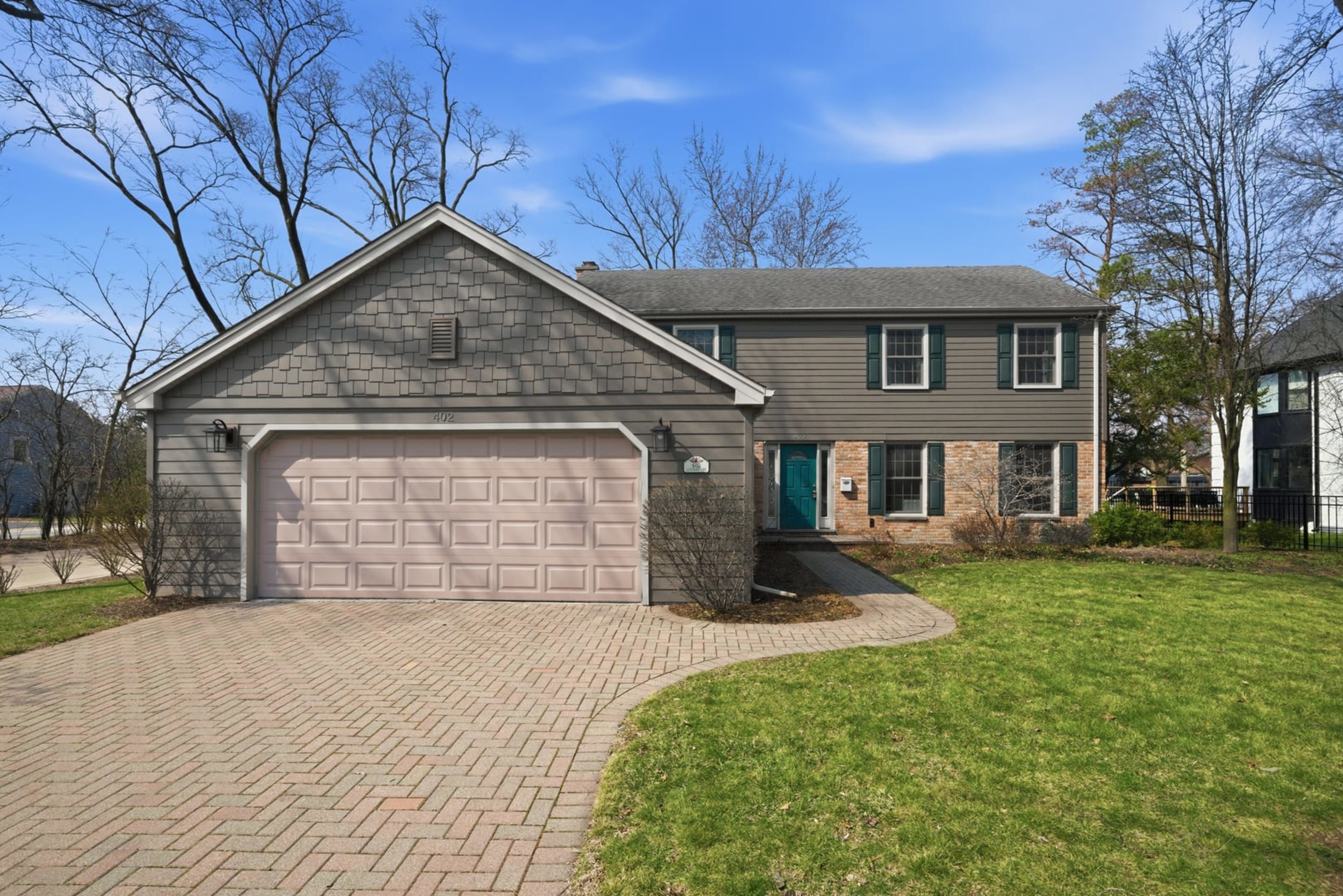 402 Locust Place