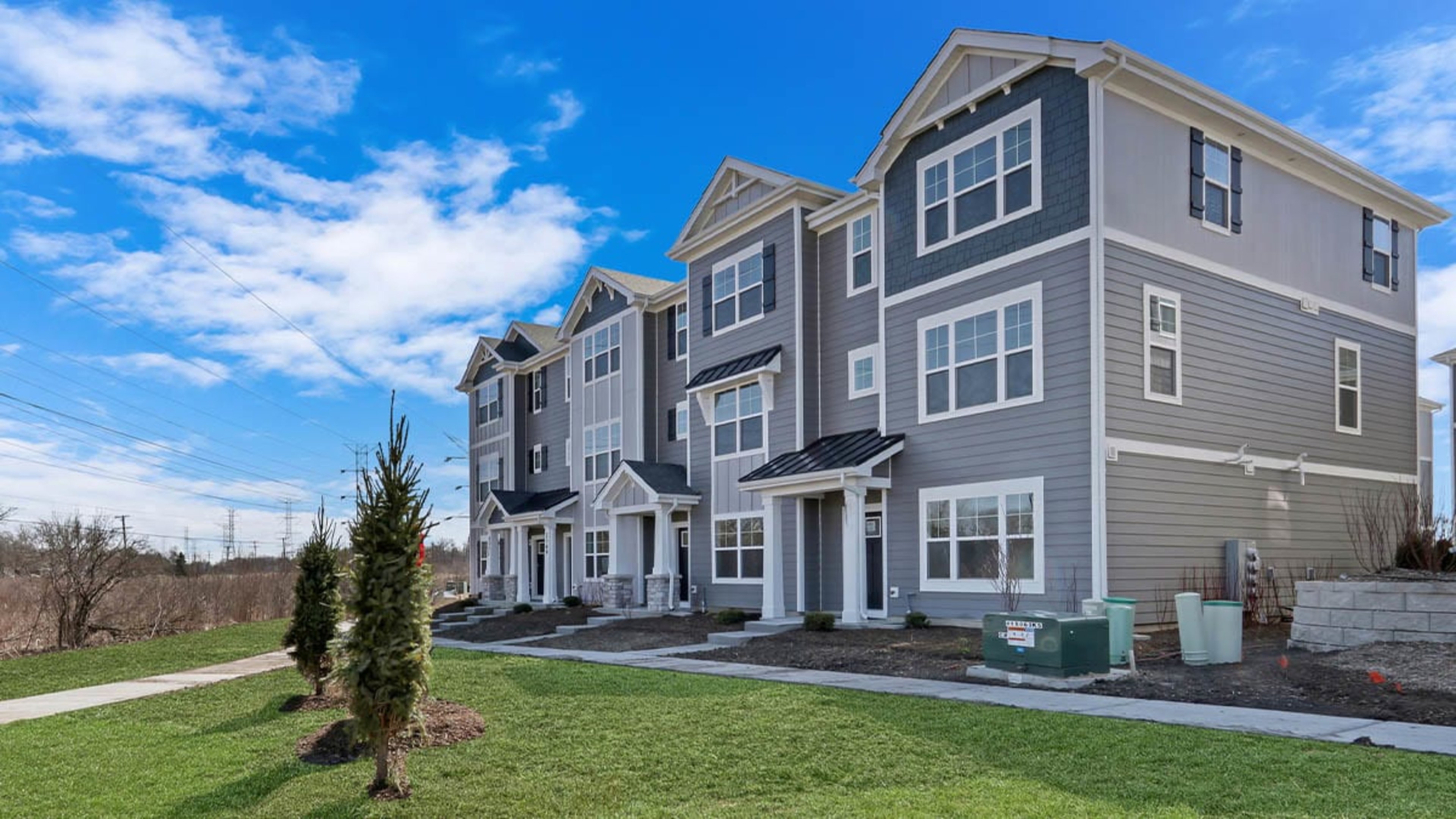 537 Yosemite Way, Mundelein