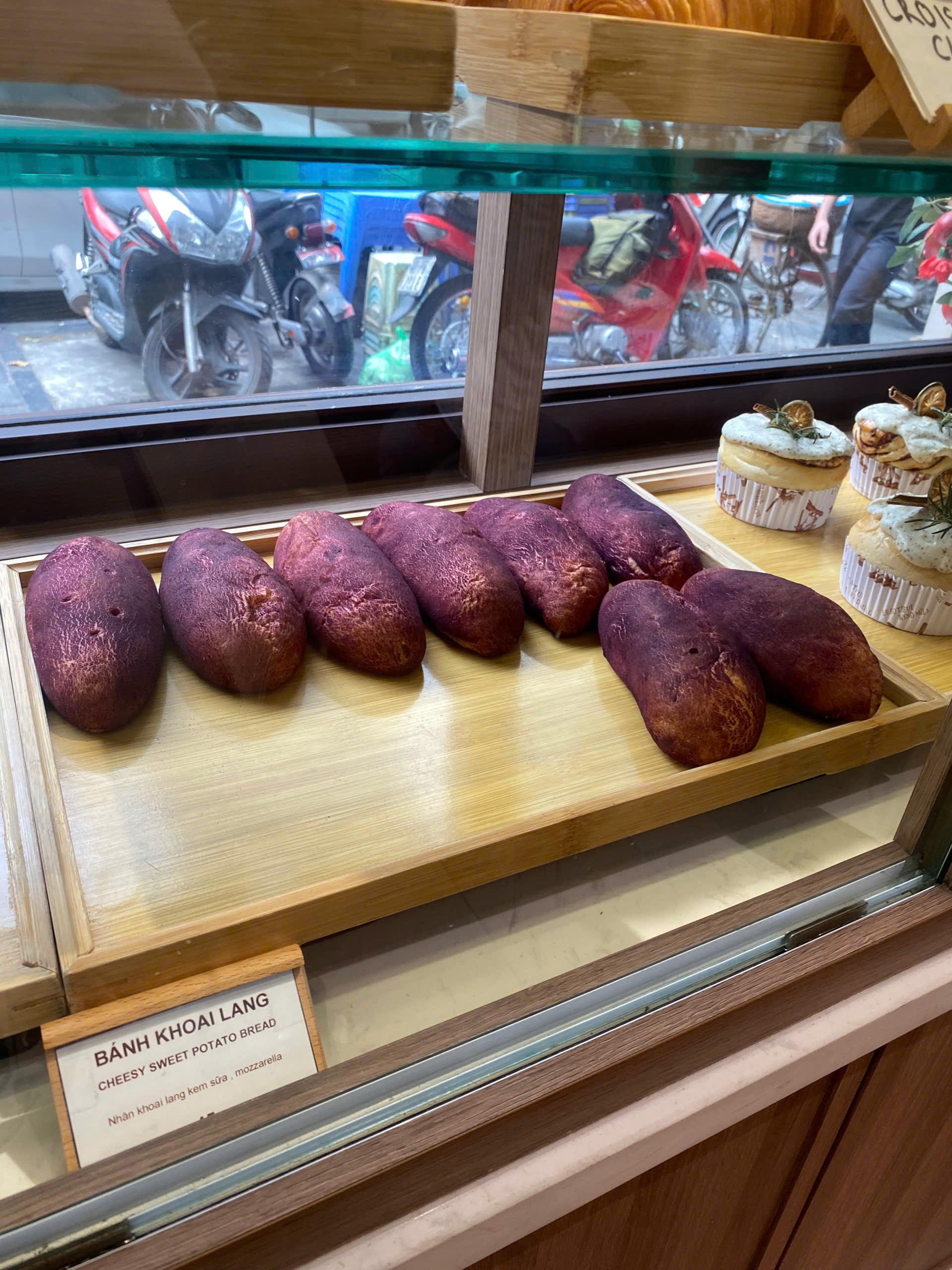 z7384415025996_2eb89b3bb323dd3e4b4907ab33b65bbd