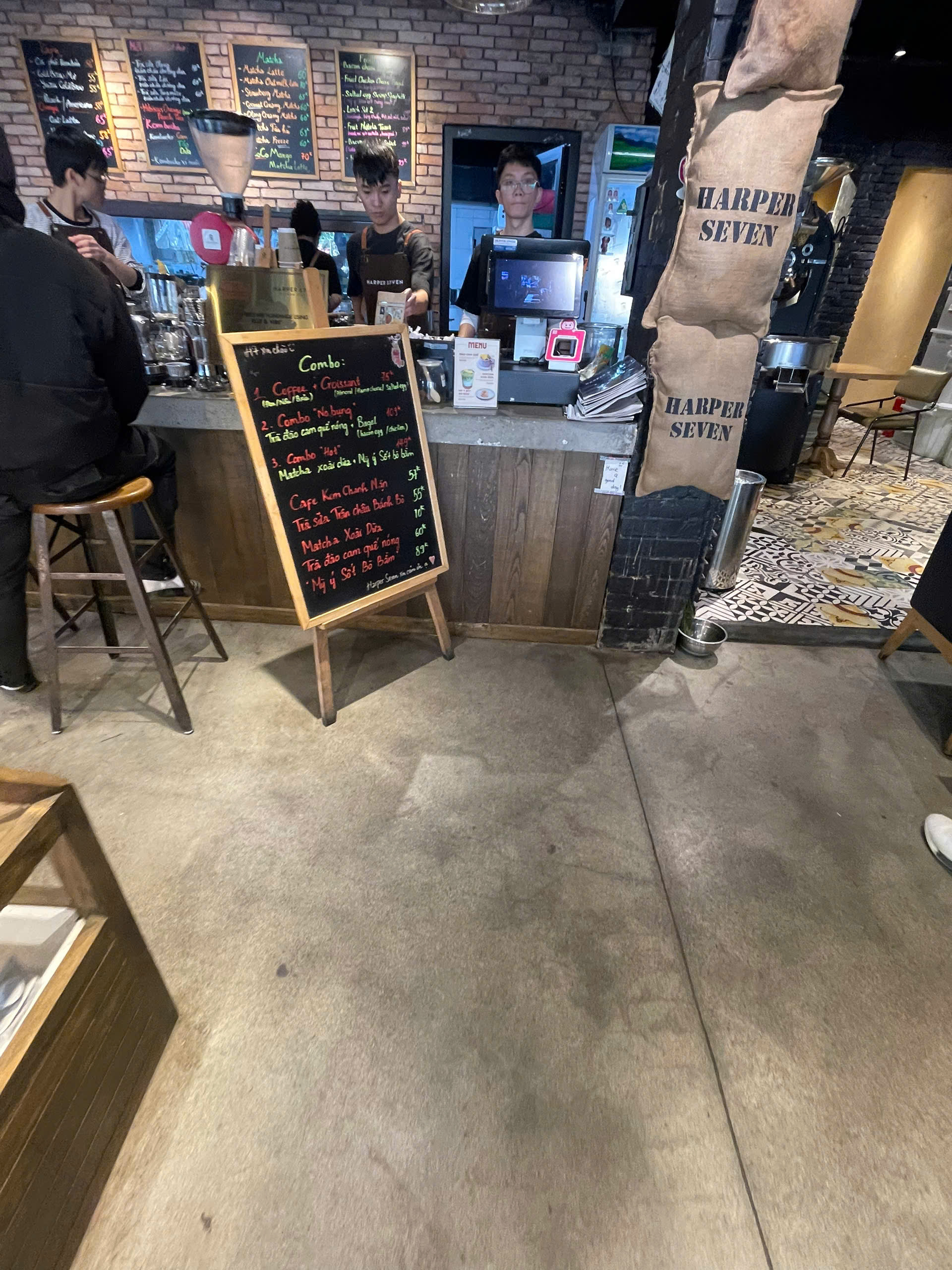 z7406117785276_97aa4faebdf2786839229296fac4cc25