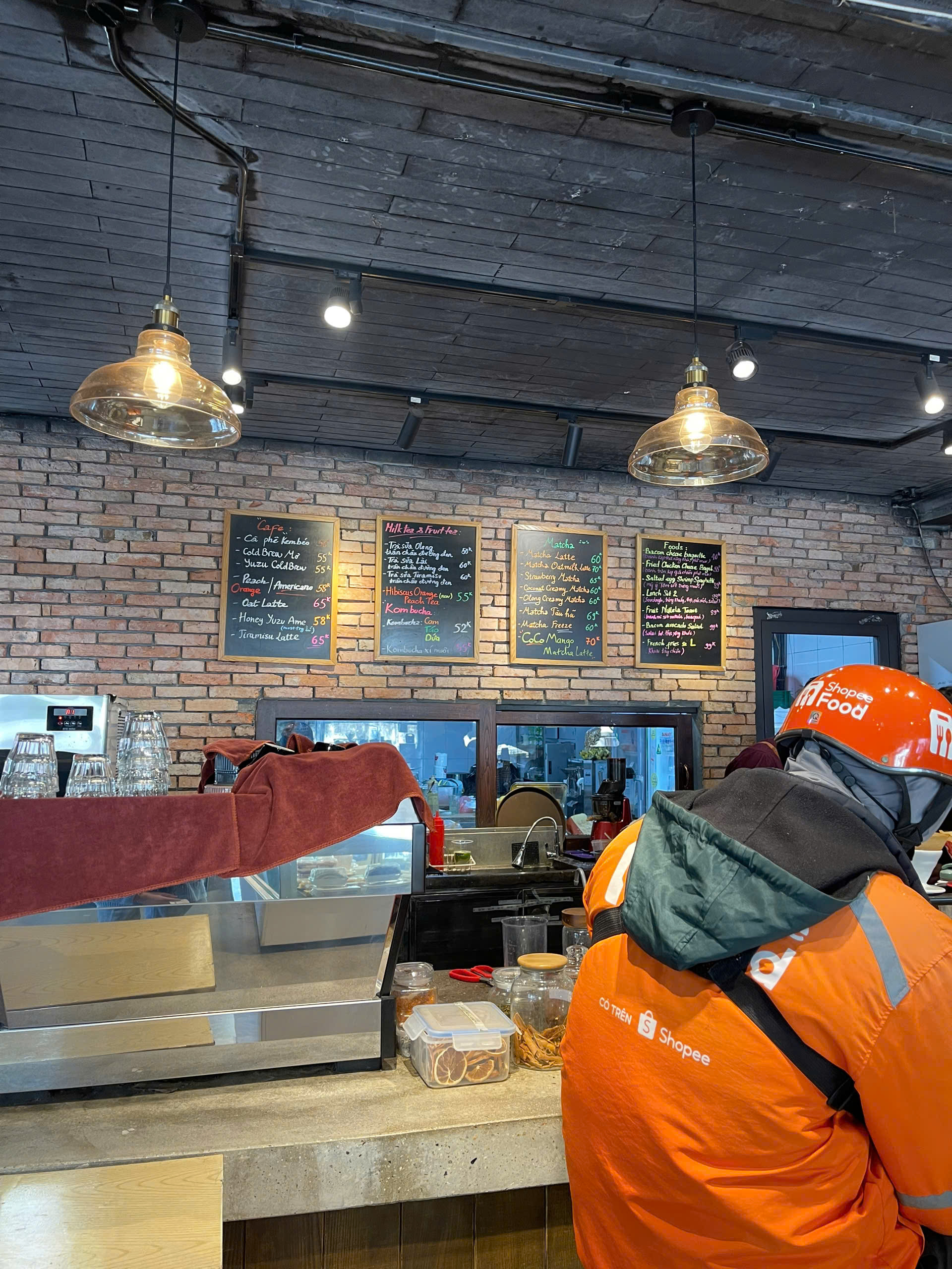 z7406115948836_3ffa17af5bddfd939aa20c16497d4cf5