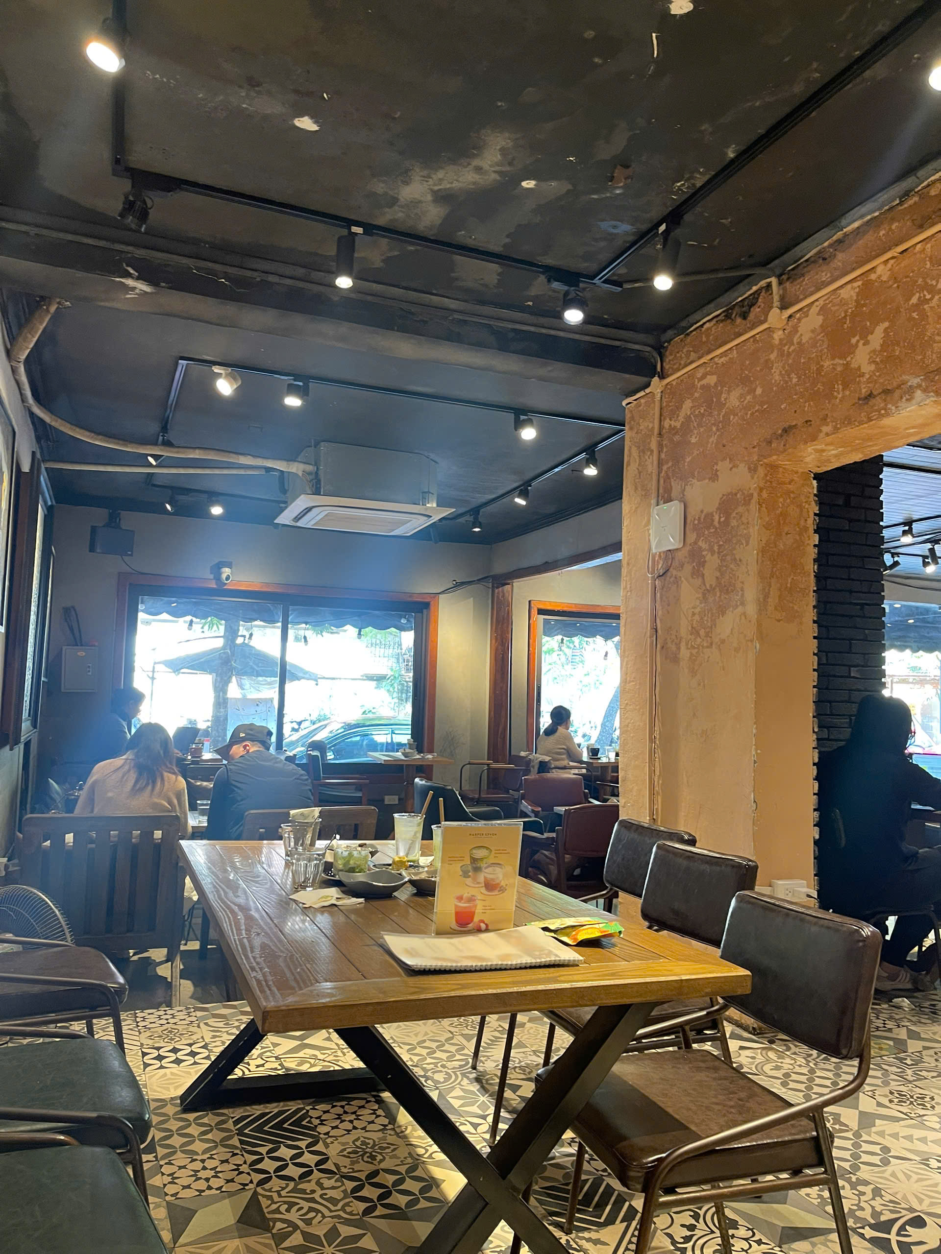 z7406118840520_5aa7cd7c8d59a6327fc4136d07b9be4b