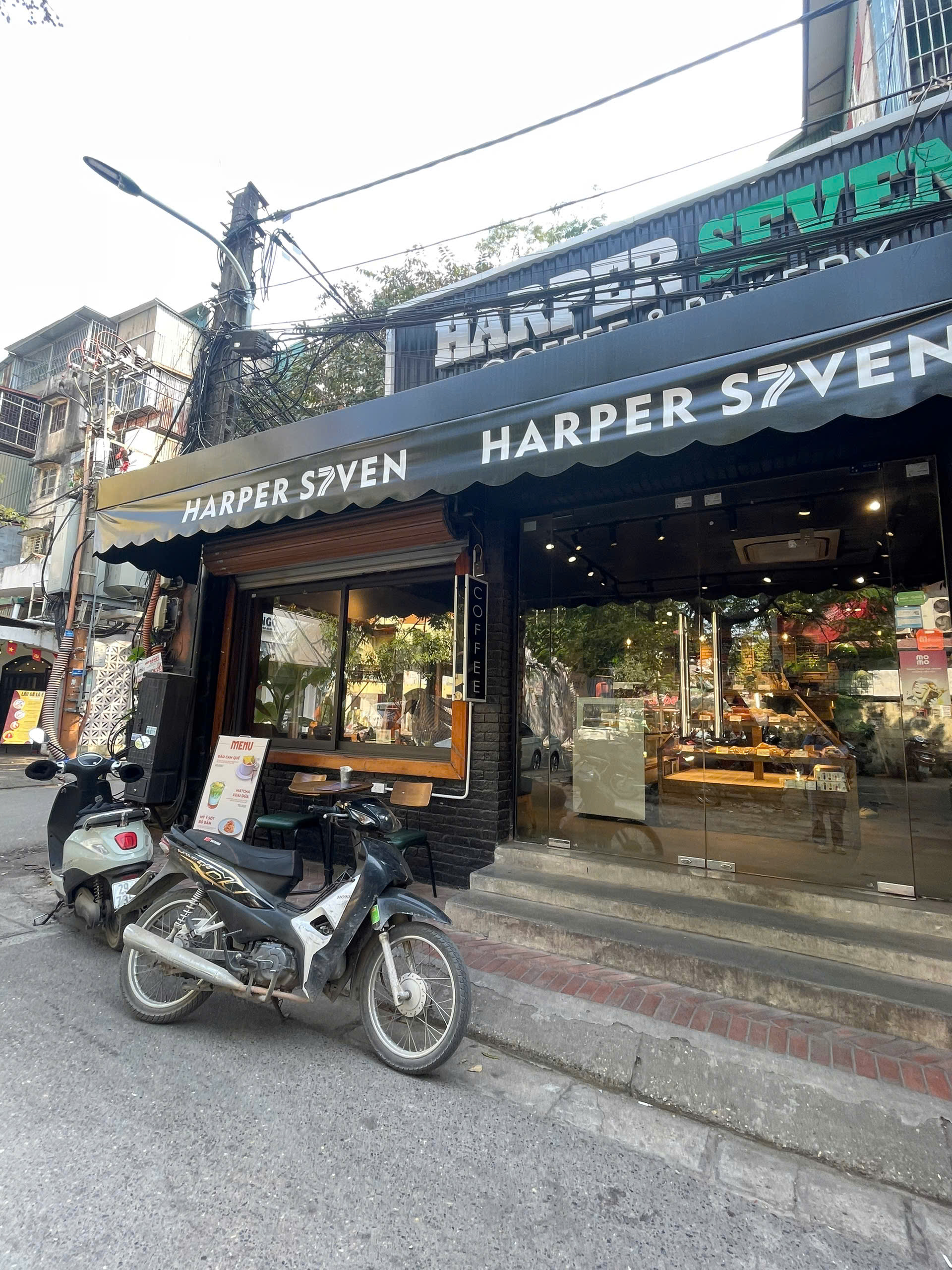 z7406118817379_de9fe168e9ed1d1dbaebcd15c83e5a62