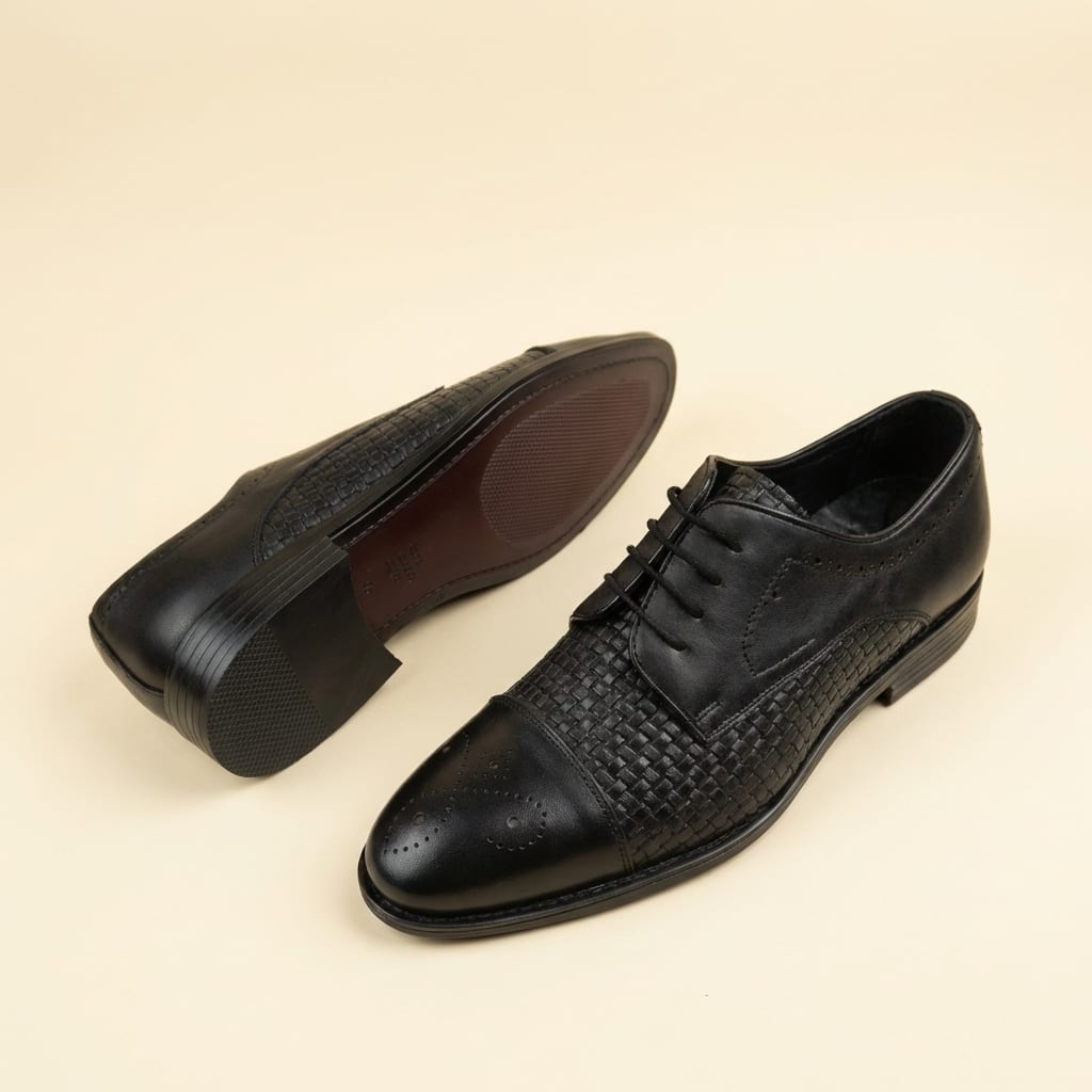 The Heritage Textured Lace-Up