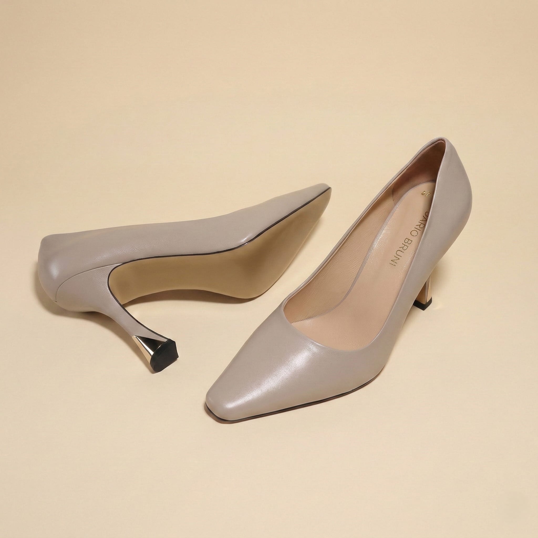 The Elegance Court Heel – Grey