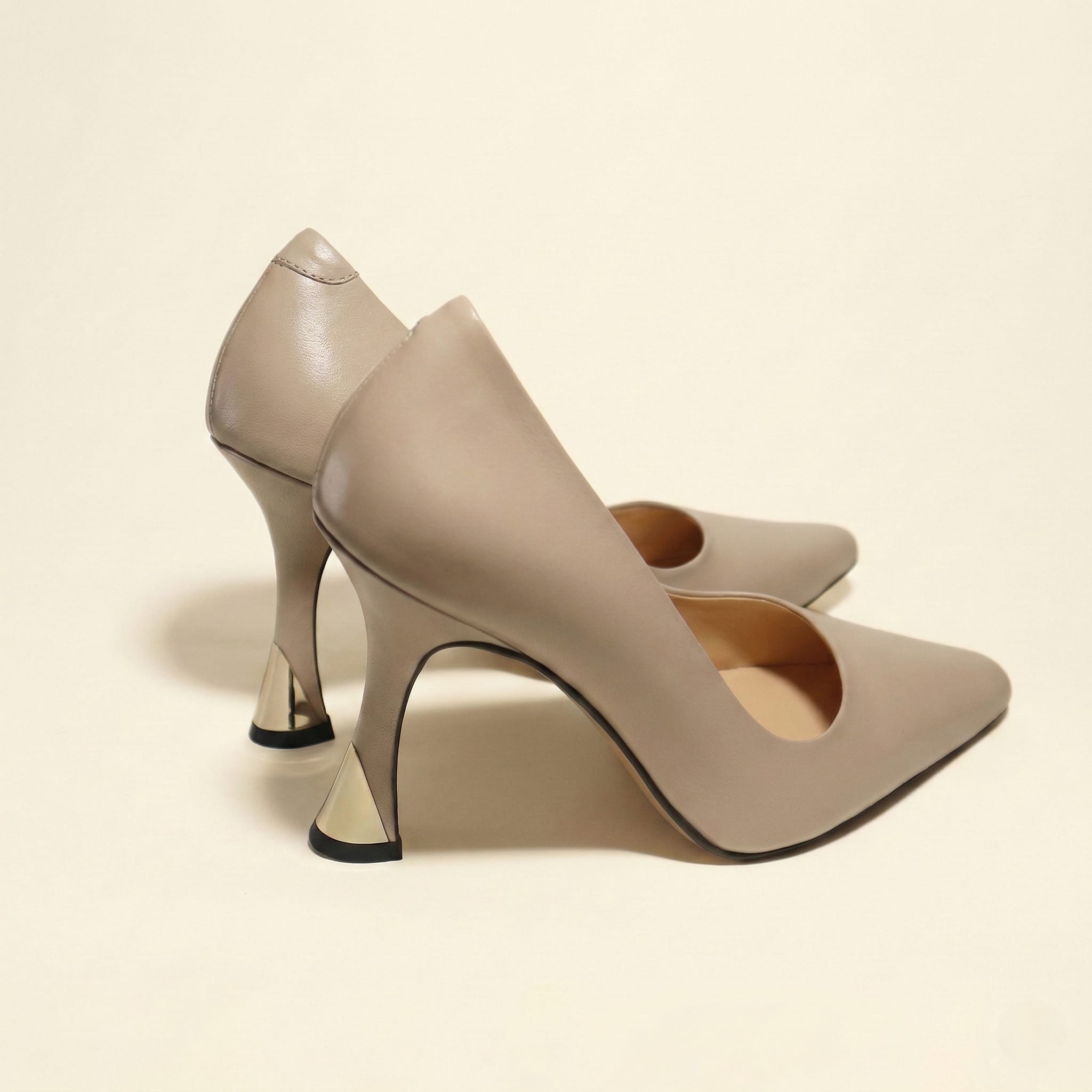 The Elegance Court Heel – Grey view 4