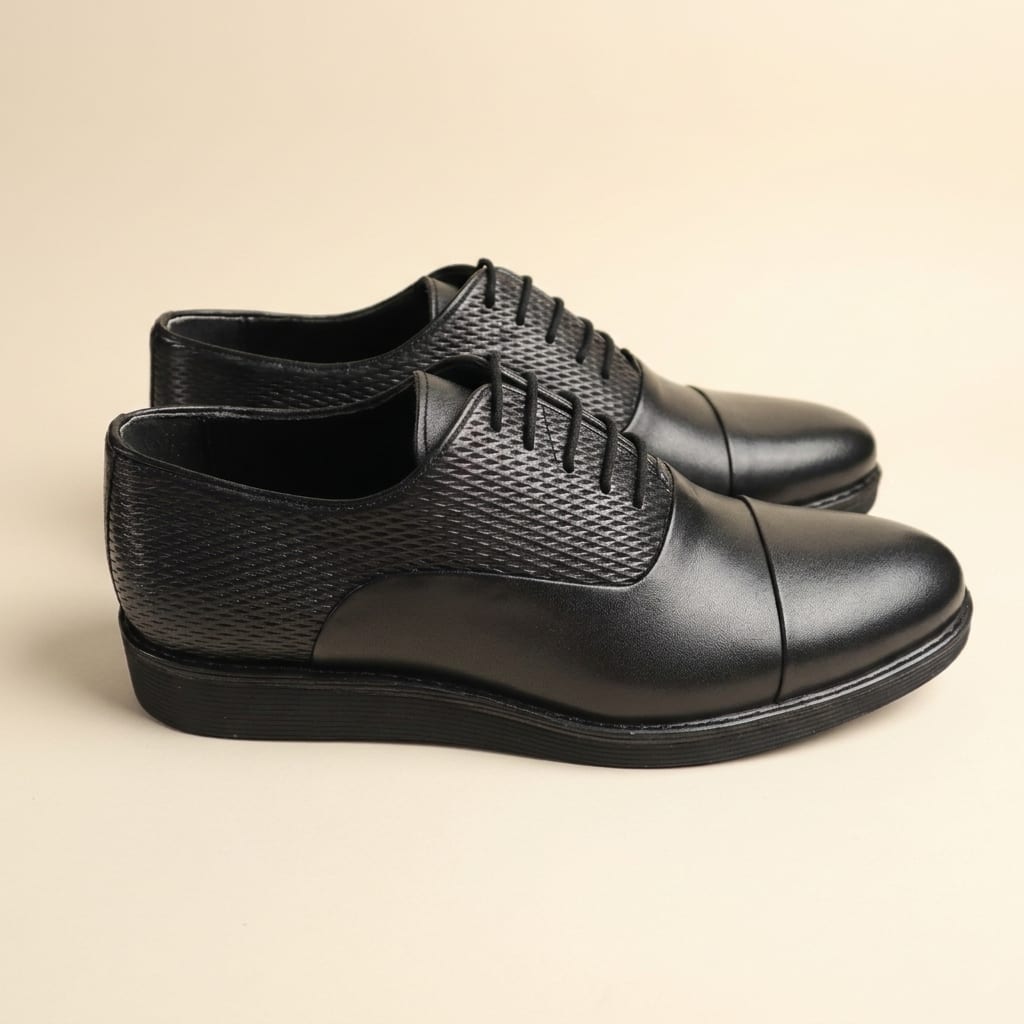 The Continental Derby - Black Textured Edition view 3